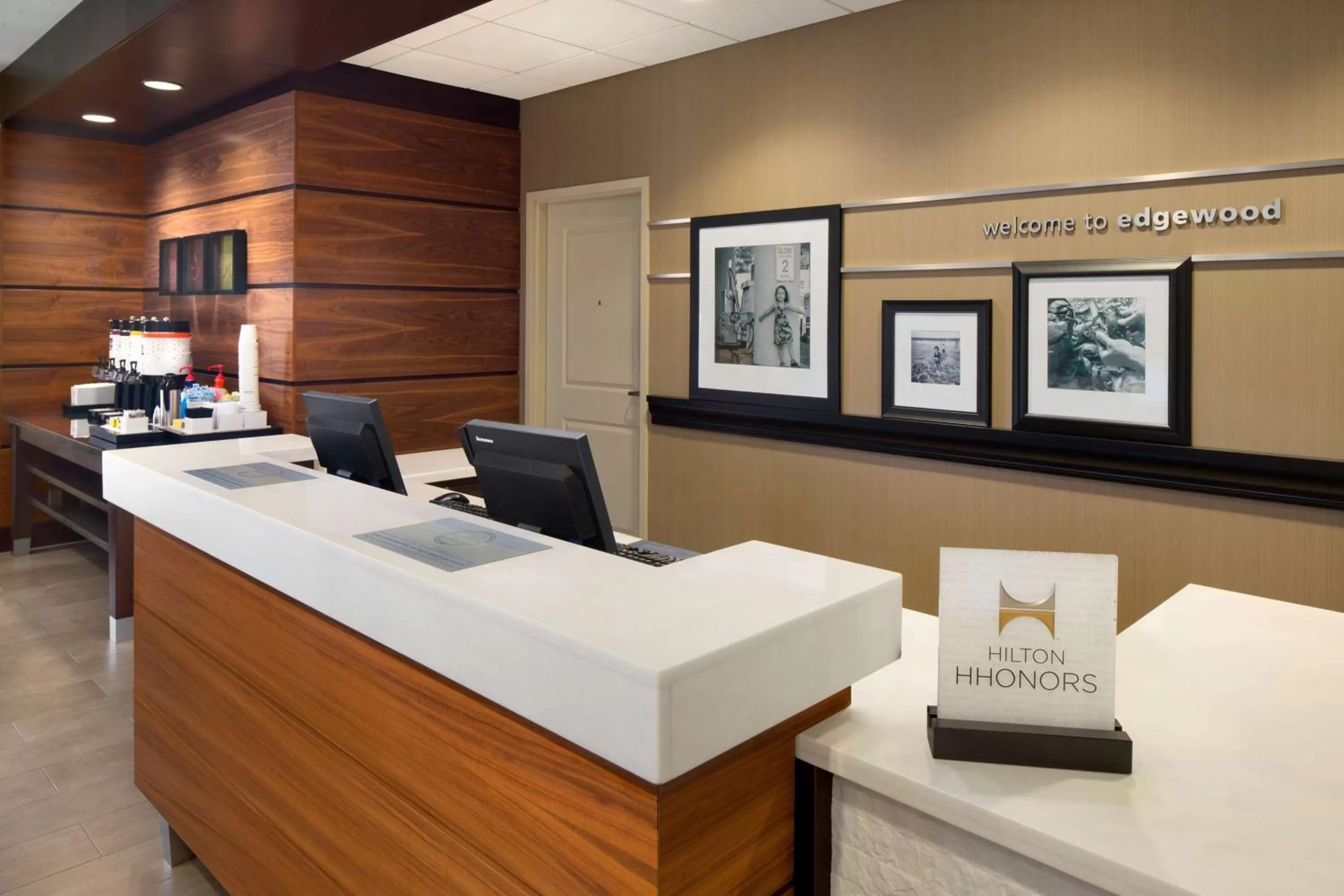Lobby or reception in Hampton Inn & Suites Aberdeen/APG South