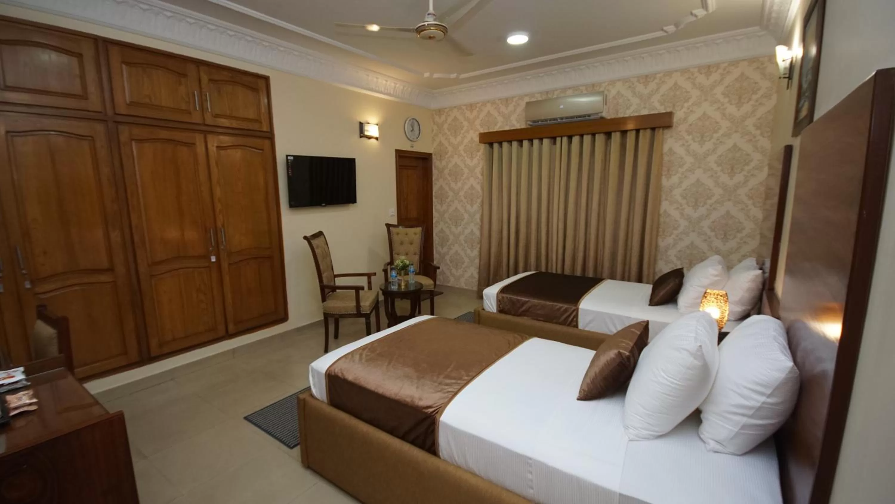 Bed in World Inn Karachi