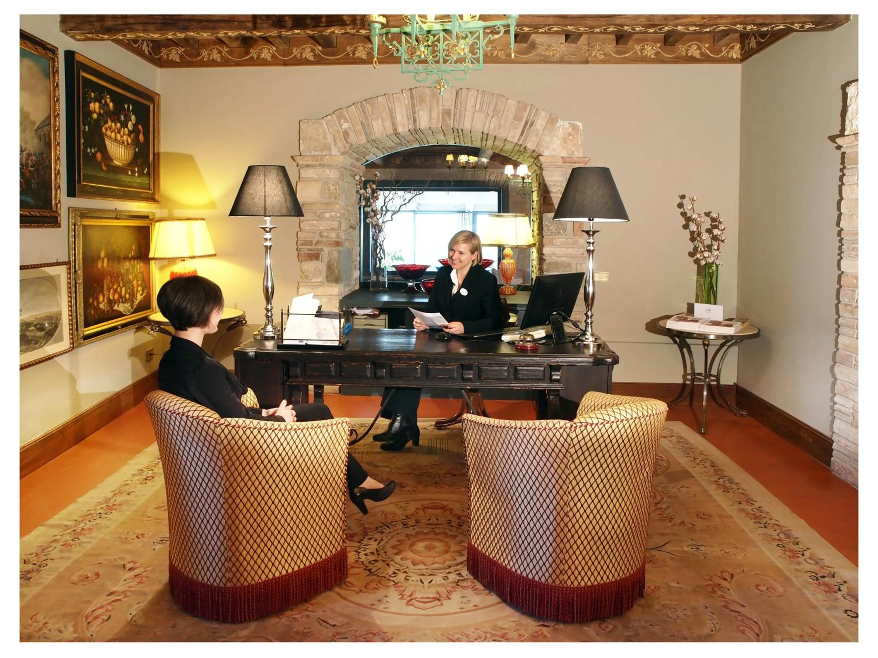 Staff in Relais Todini - Residenza d'epoca - Luxury Historic house