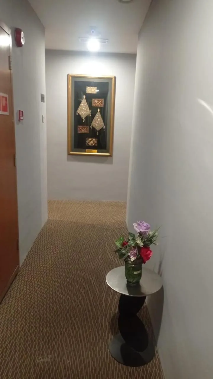 Seating Area in Hotel Zamburger Second Link