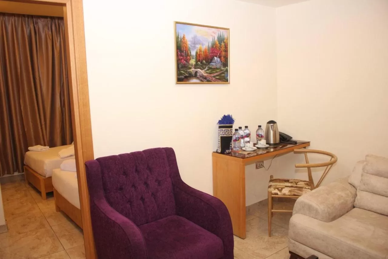 Living room, Seating Area in Jawharet Alswefiah Hotel Suites