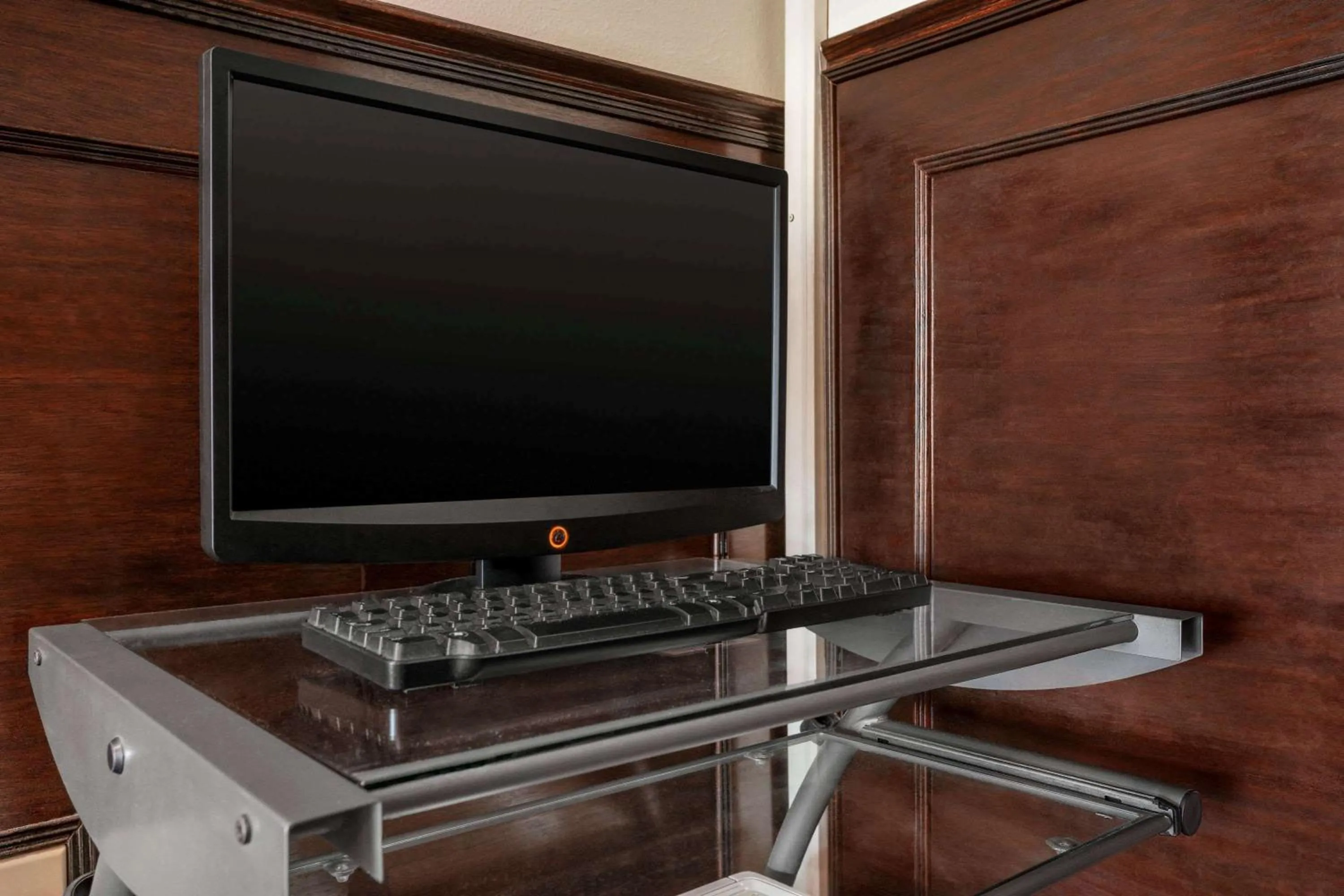 On site, TV/Entertainment Center in Baymont by Wyndham Florida City