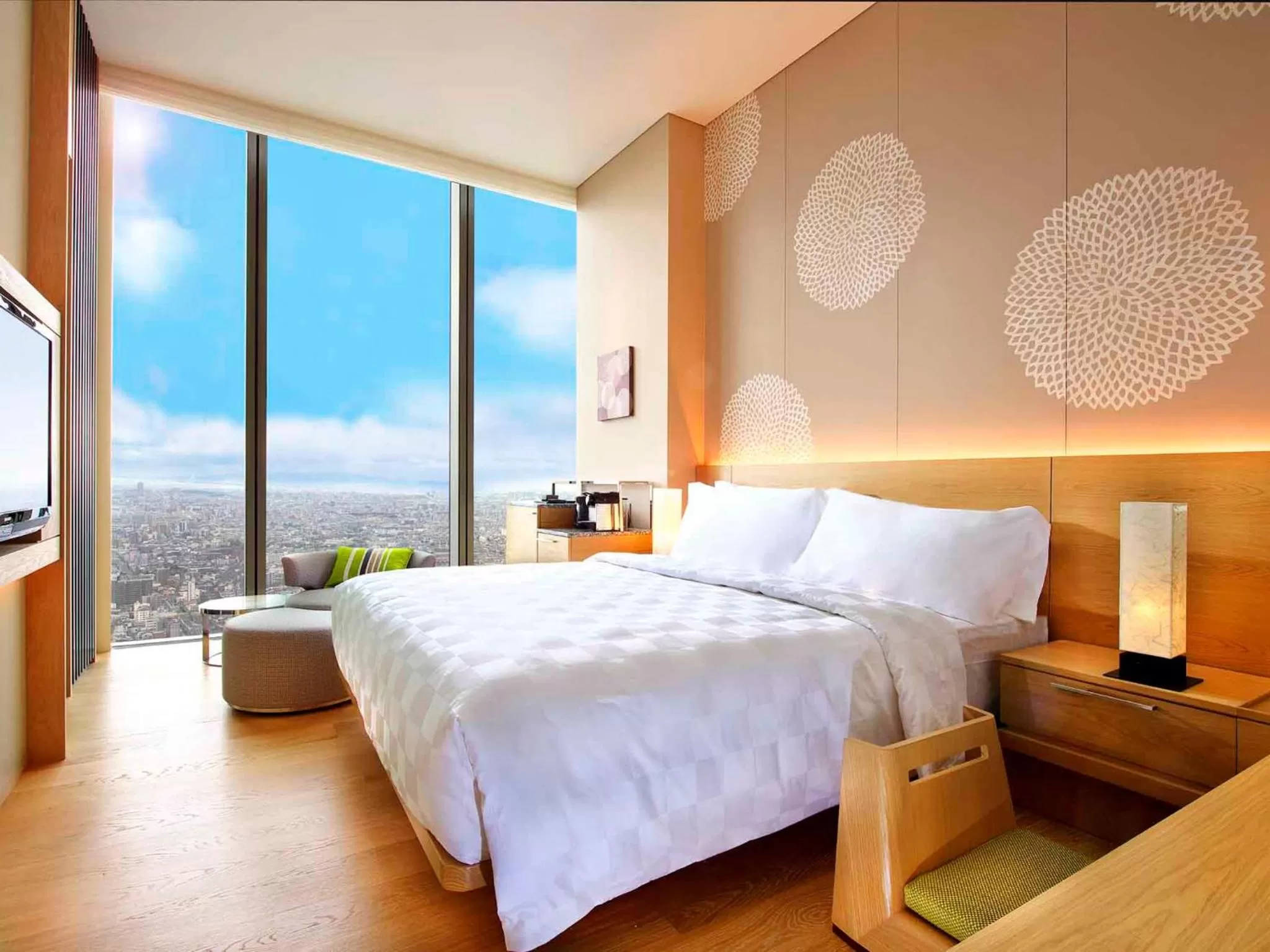 Day, Bed in Osaka Marriott Miyako Hotel