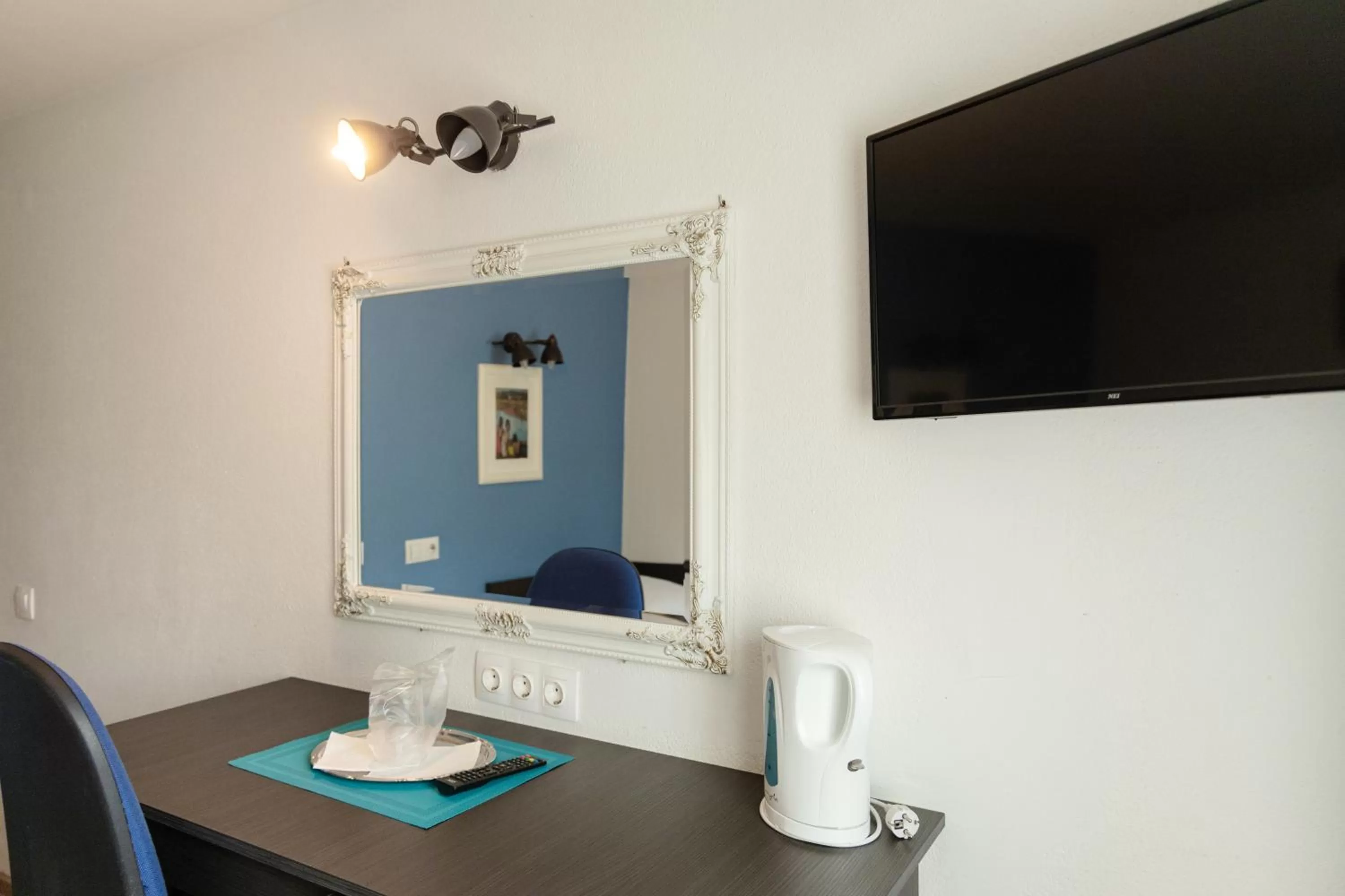 Coffee/tea facilities in Pensiunea Pictorilor