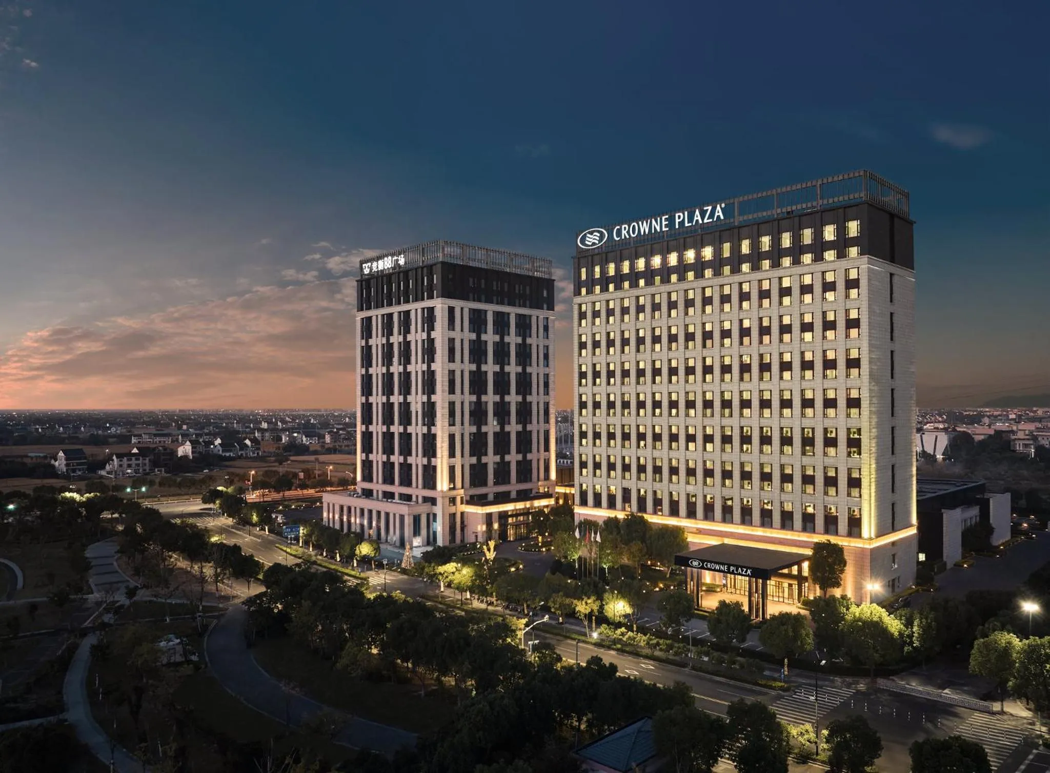 Property building in Crowne Plaza Shanghai Jinshan by IHG