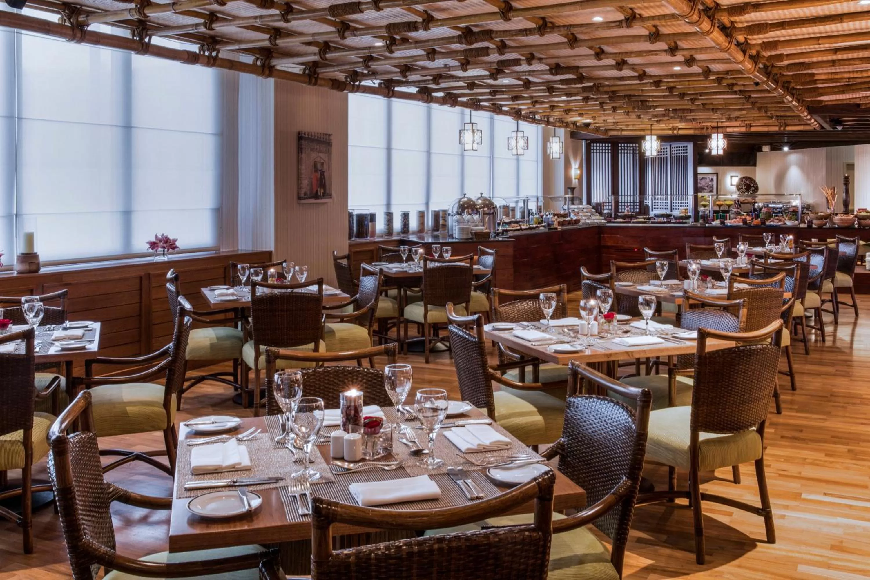 Restaurant/places to eat in Crowne Plaza Dubai Deira by IHG