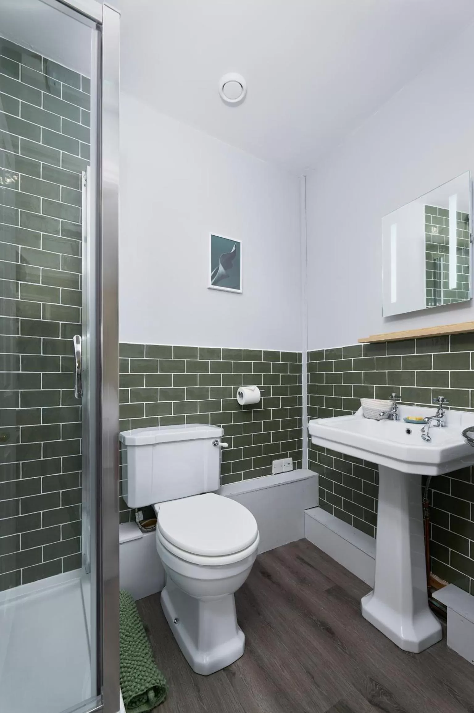 Bathroom in The White Hart Hotel