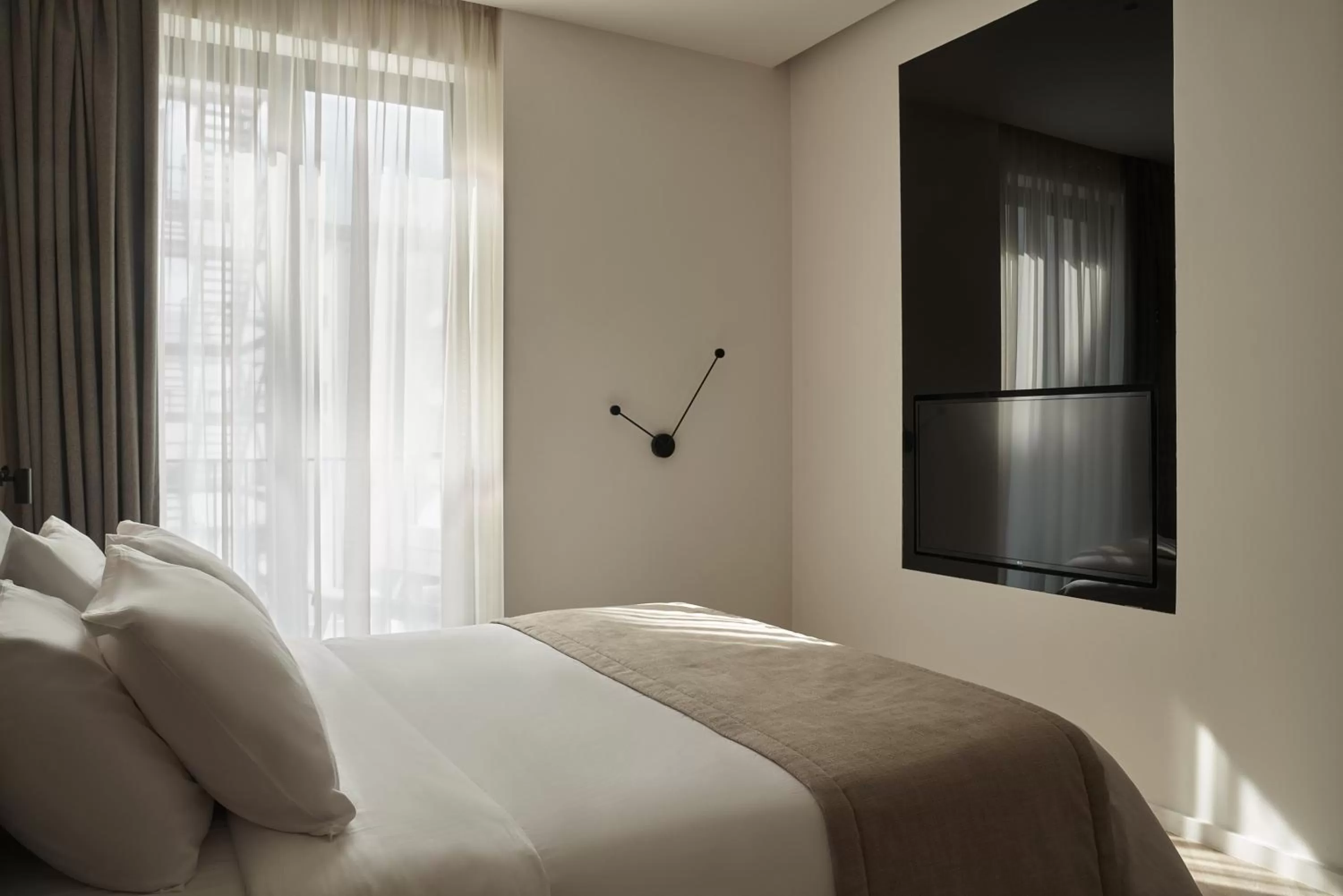 Bed in The Newel Psychiko