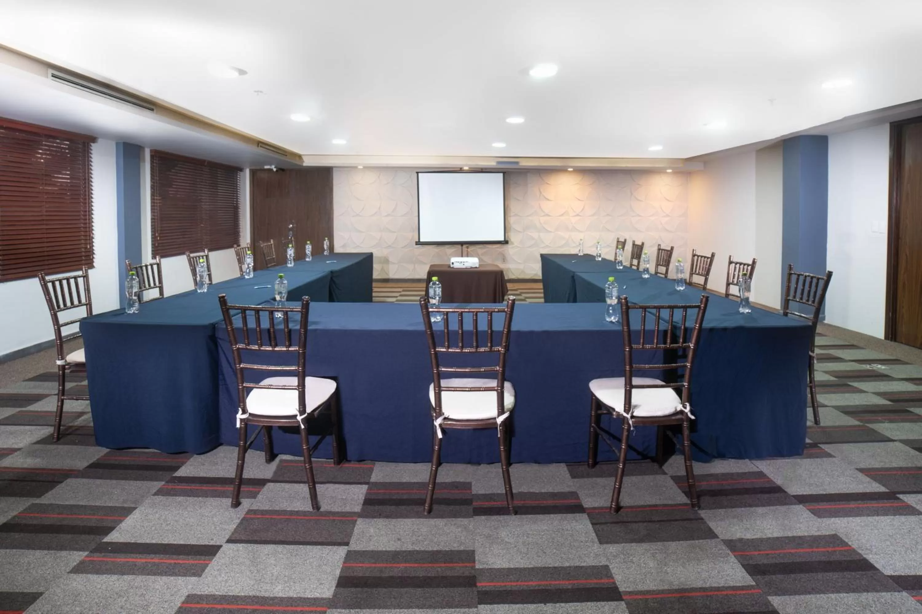 Meeting/conference room in Four Points by Sheraton Saltillo