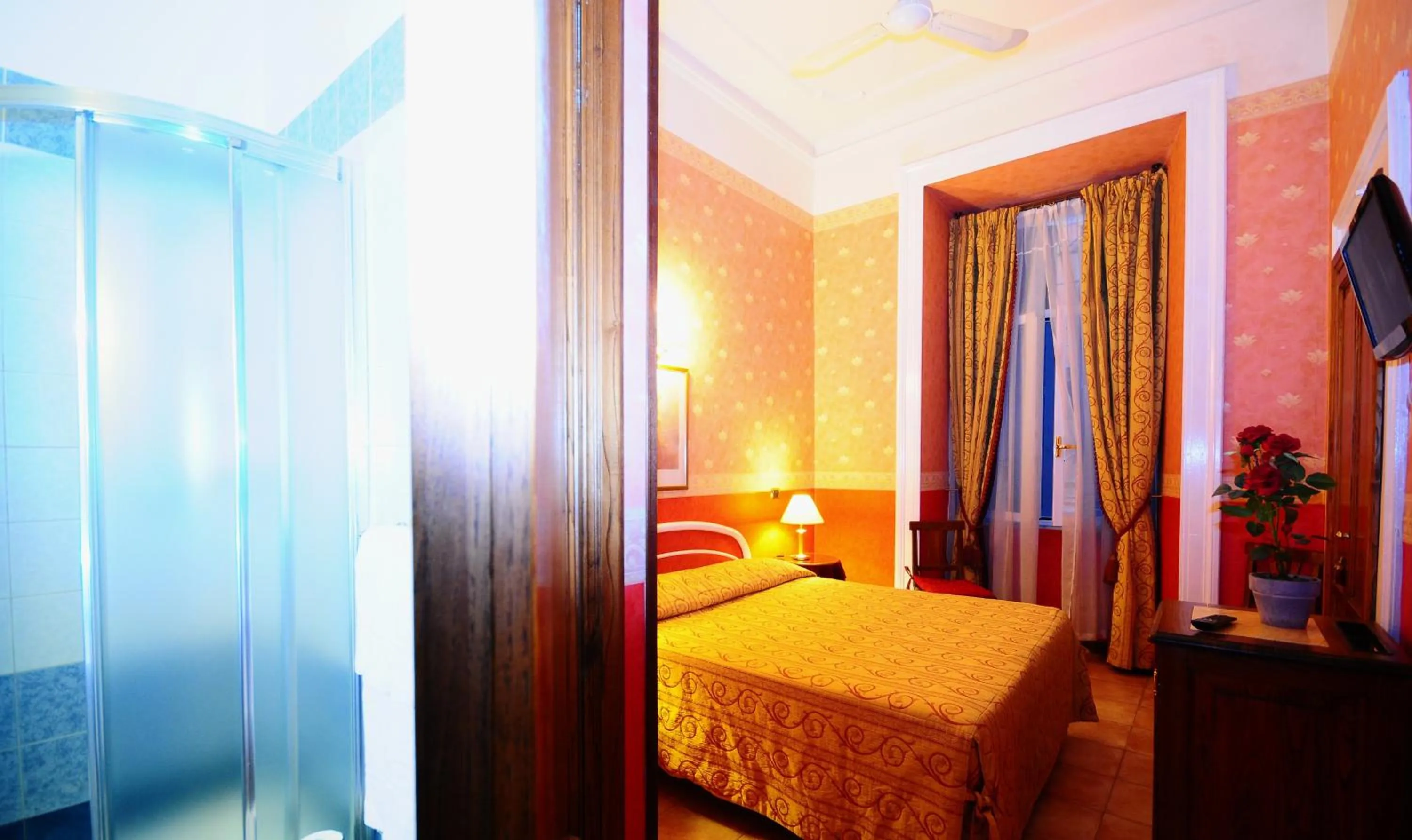 Bedroom, Bed in Hotel Sweet Home