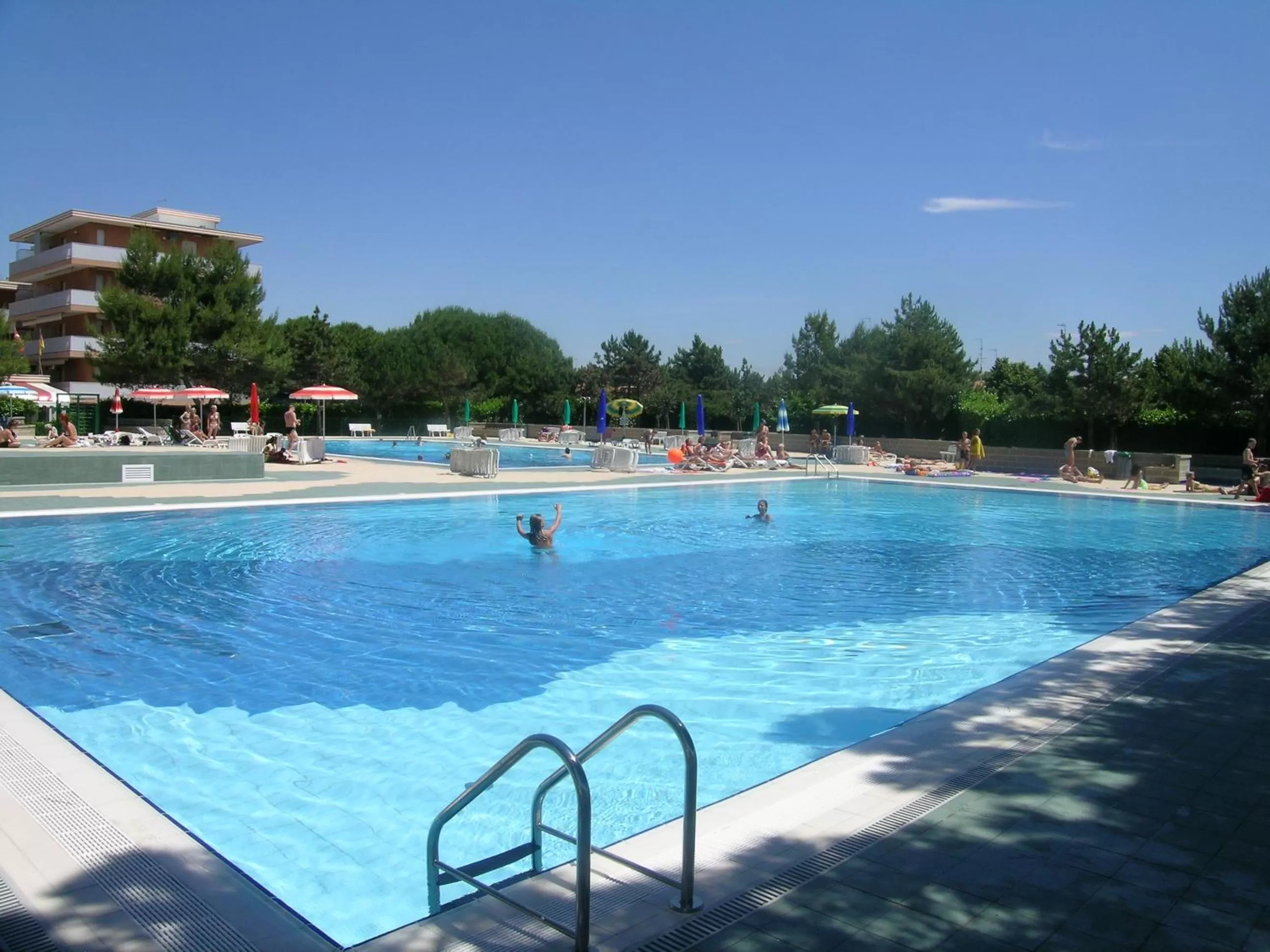 Swimming Pool in Residence Valbella - GETURHOTELS