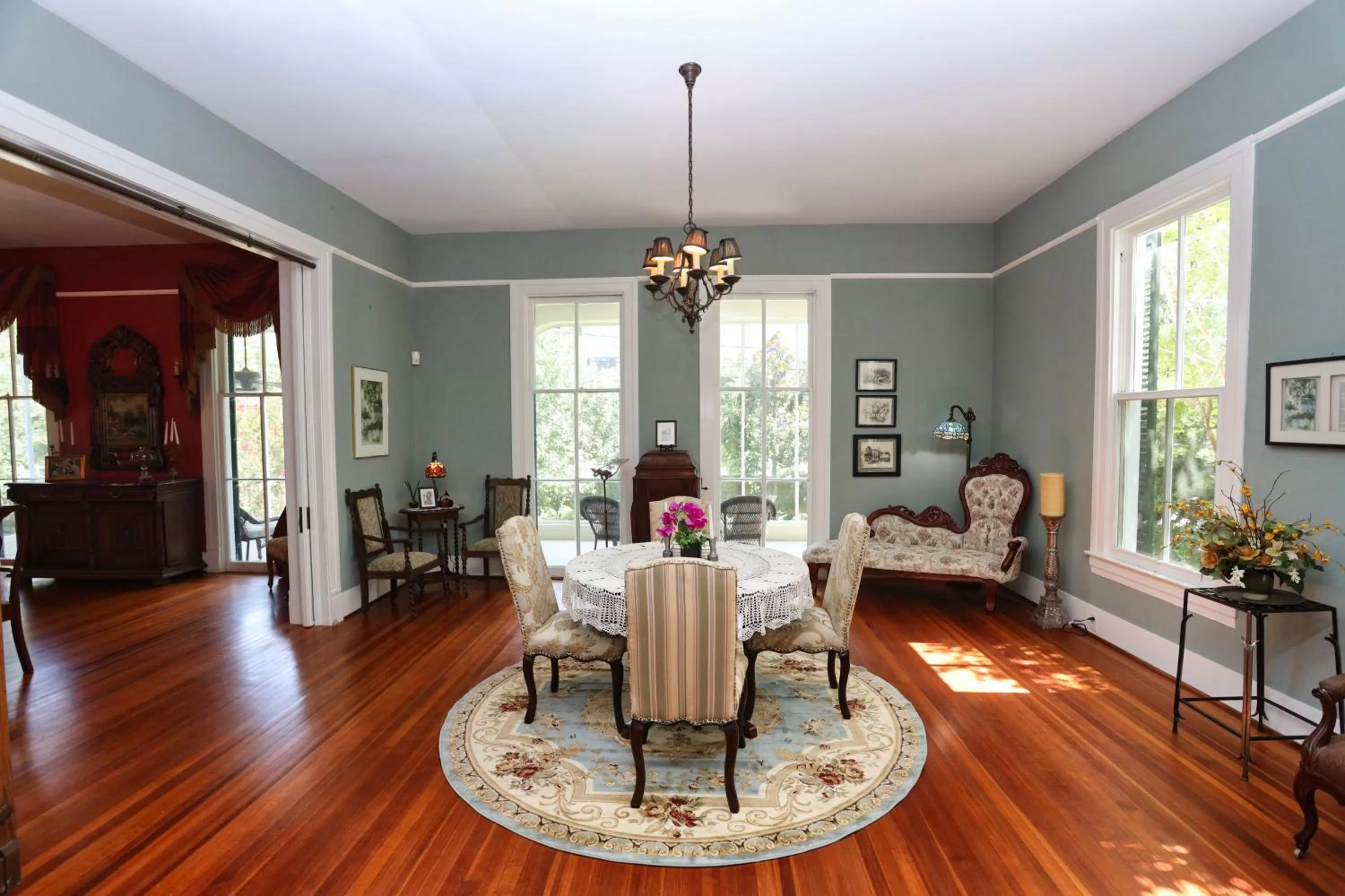 Seating Area in Virginia Point INN