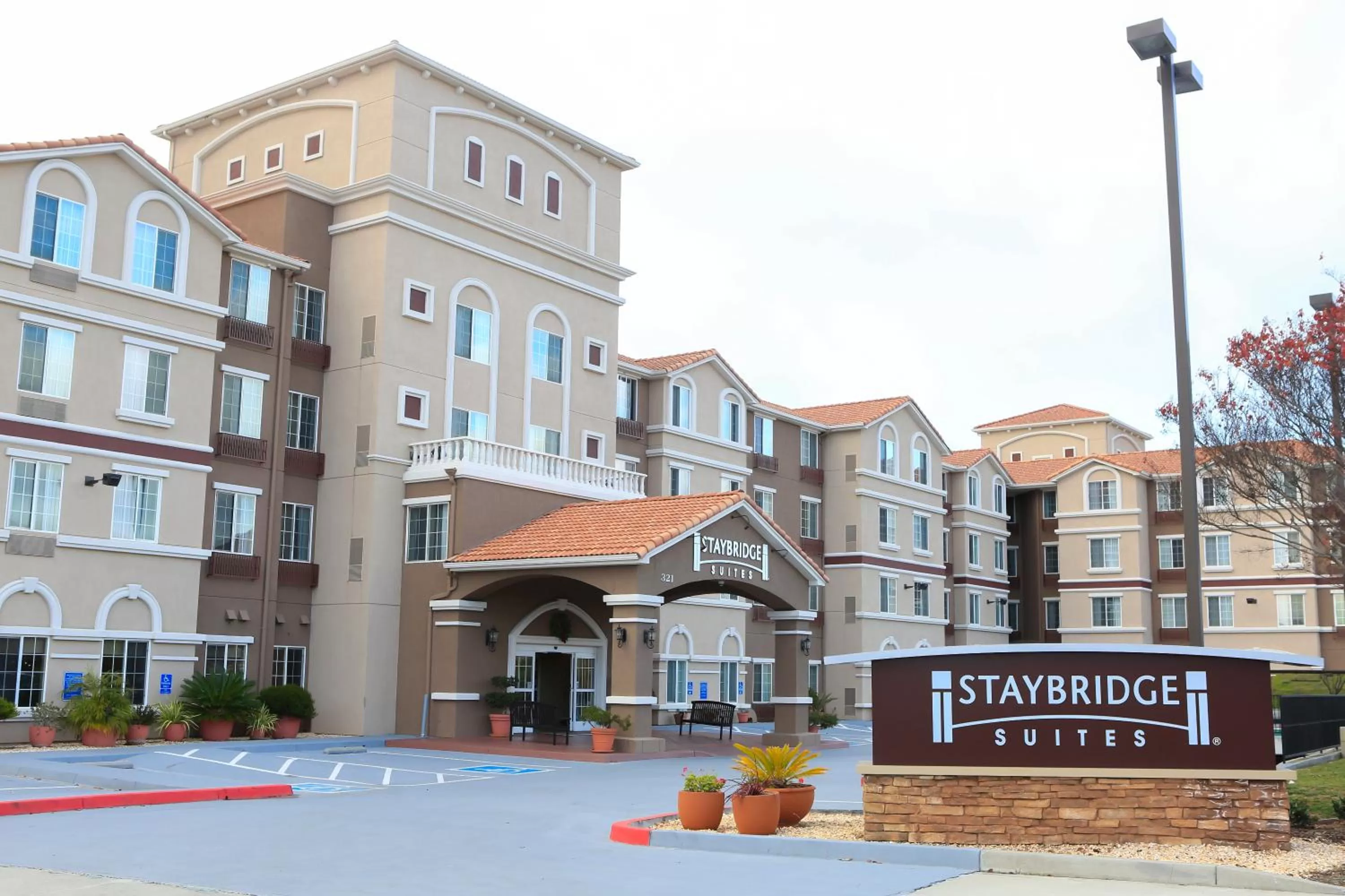 Property building in Staybridge Suites Silicon Valley - Milpitas by IHG