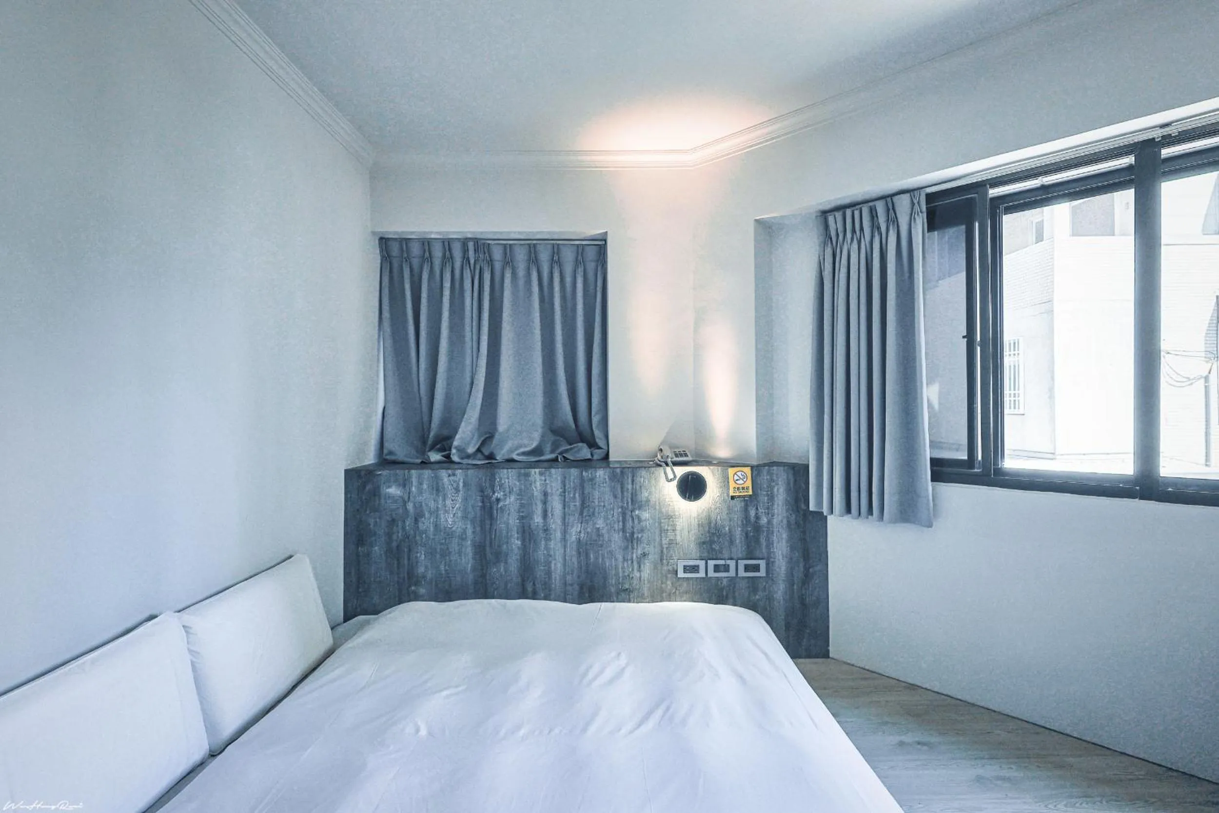 Bed in 亞馨文旅 近東大門夜市 有免費停車場 可自助入住