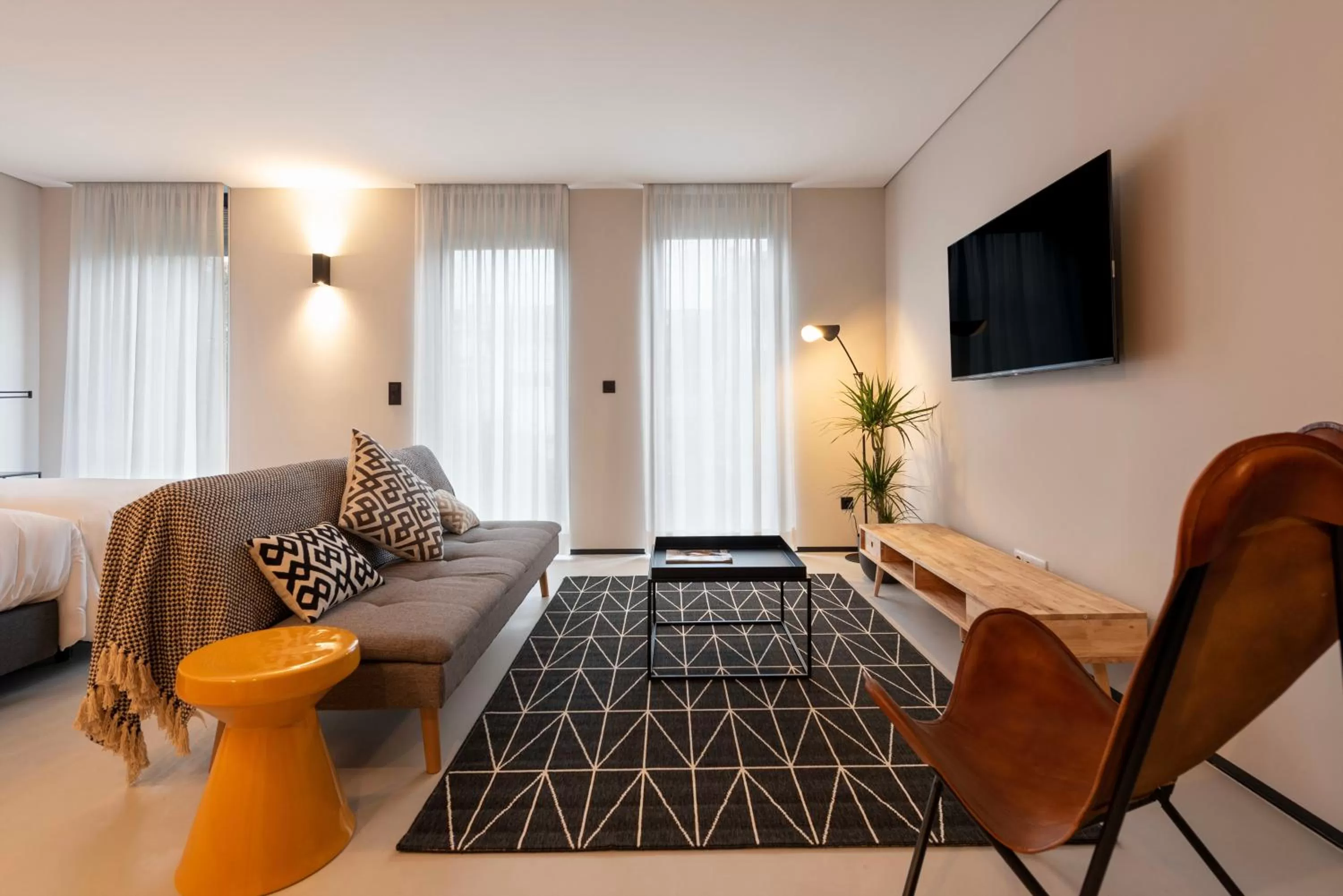 Photo of the whole room, Seating Area in Blau 1911