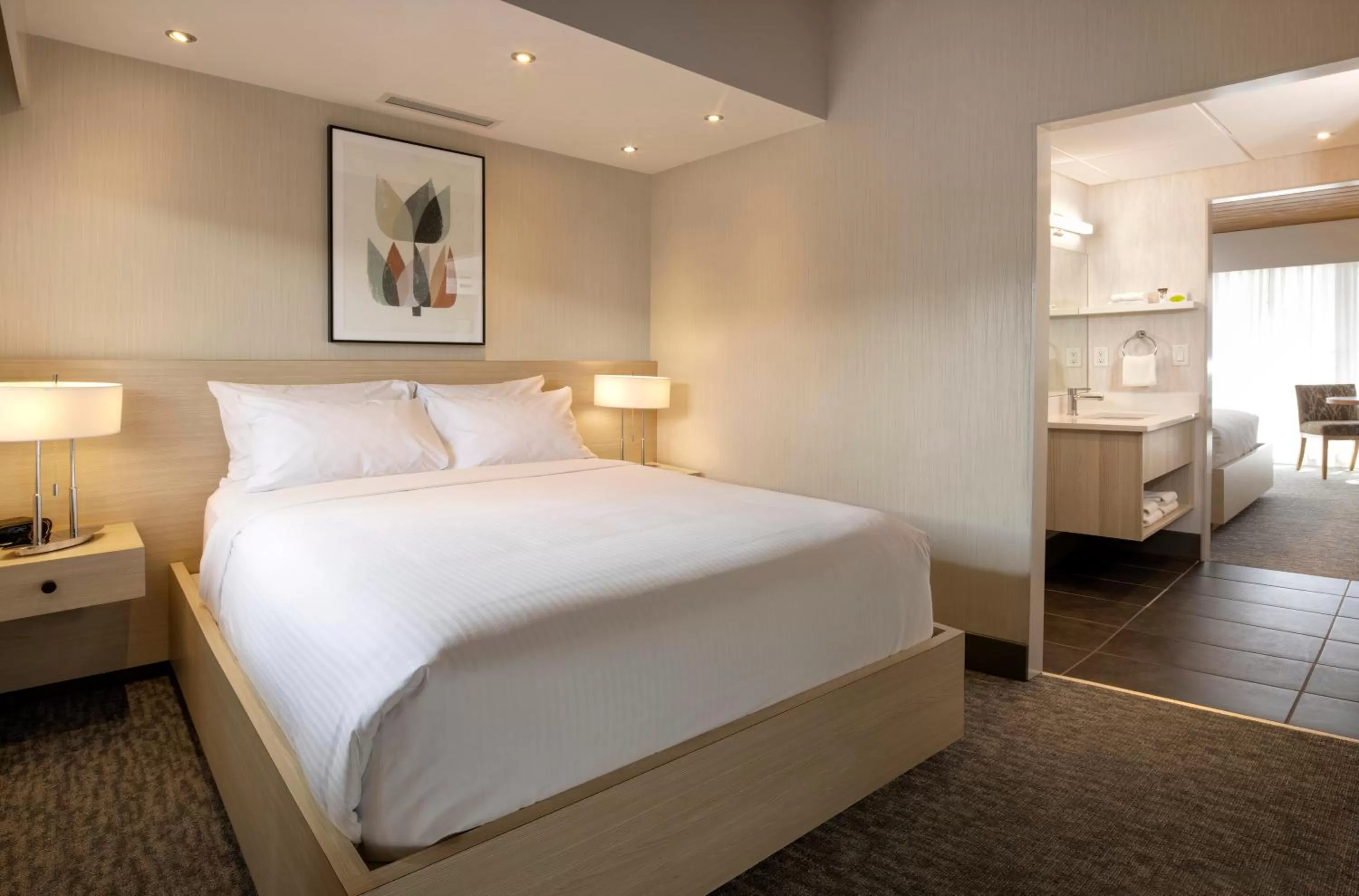 Photo of the whole room, Bed in Banff Aspen Lodge