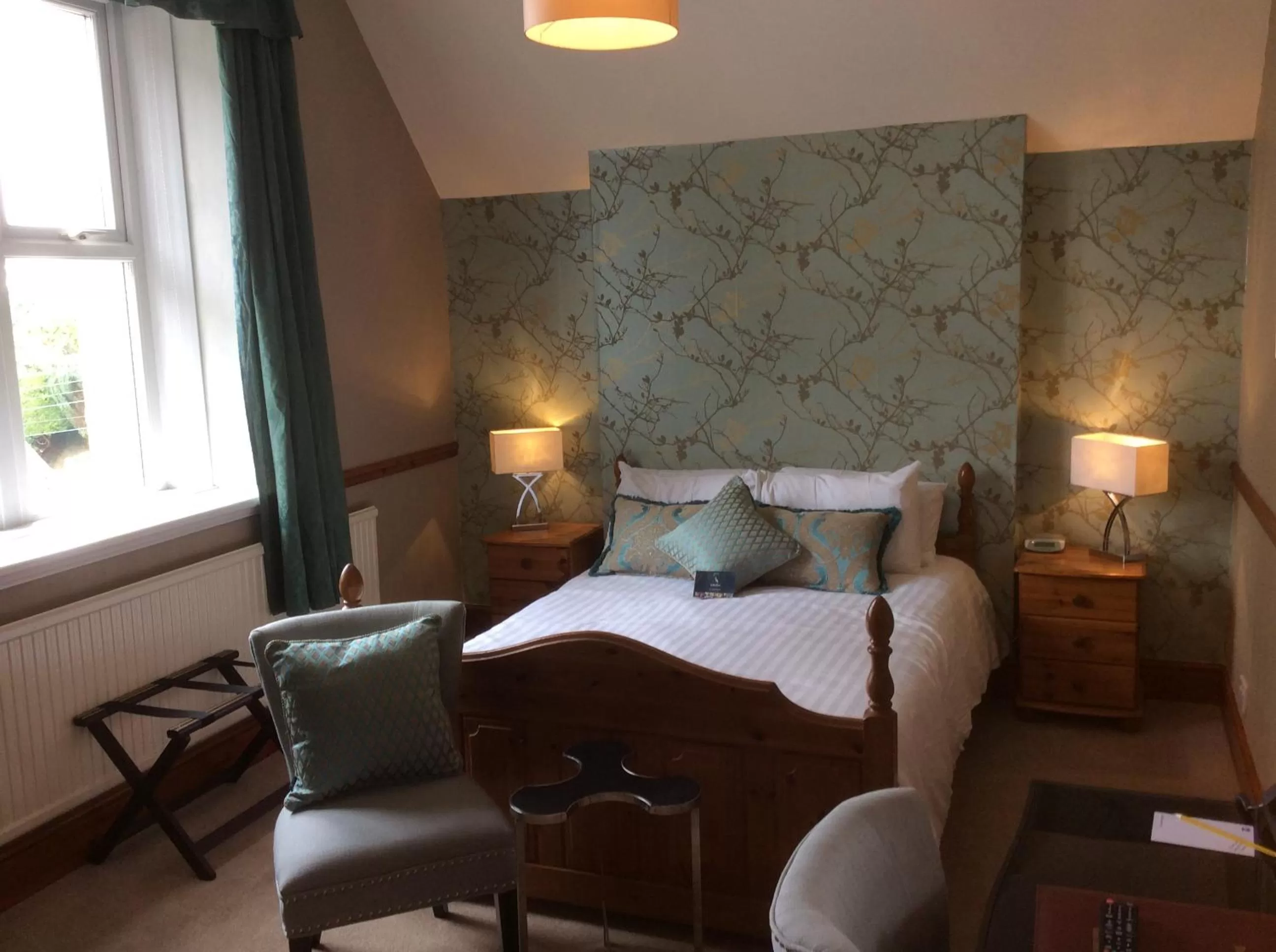 Photo of the whole room, Bed in The Shrubbery Hotel, Ilminster