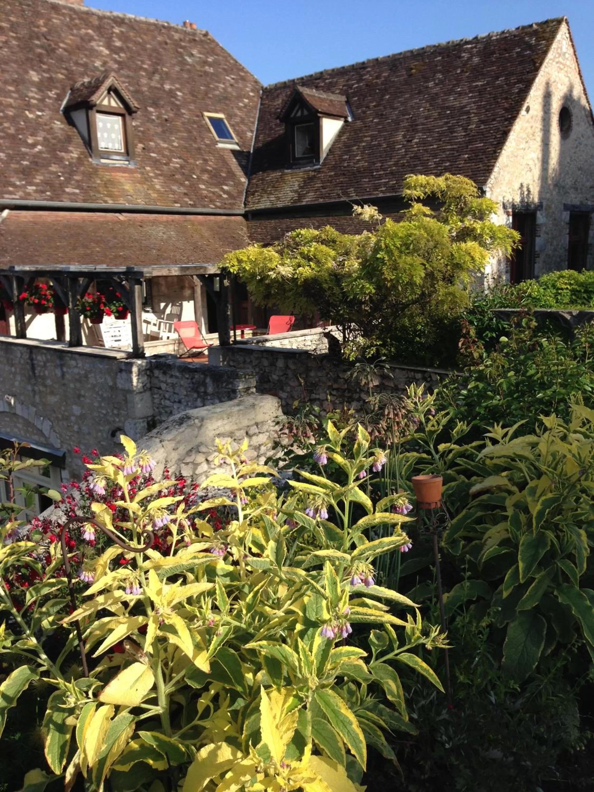 Garden view, Property Building in Demeure des Vieux Bains