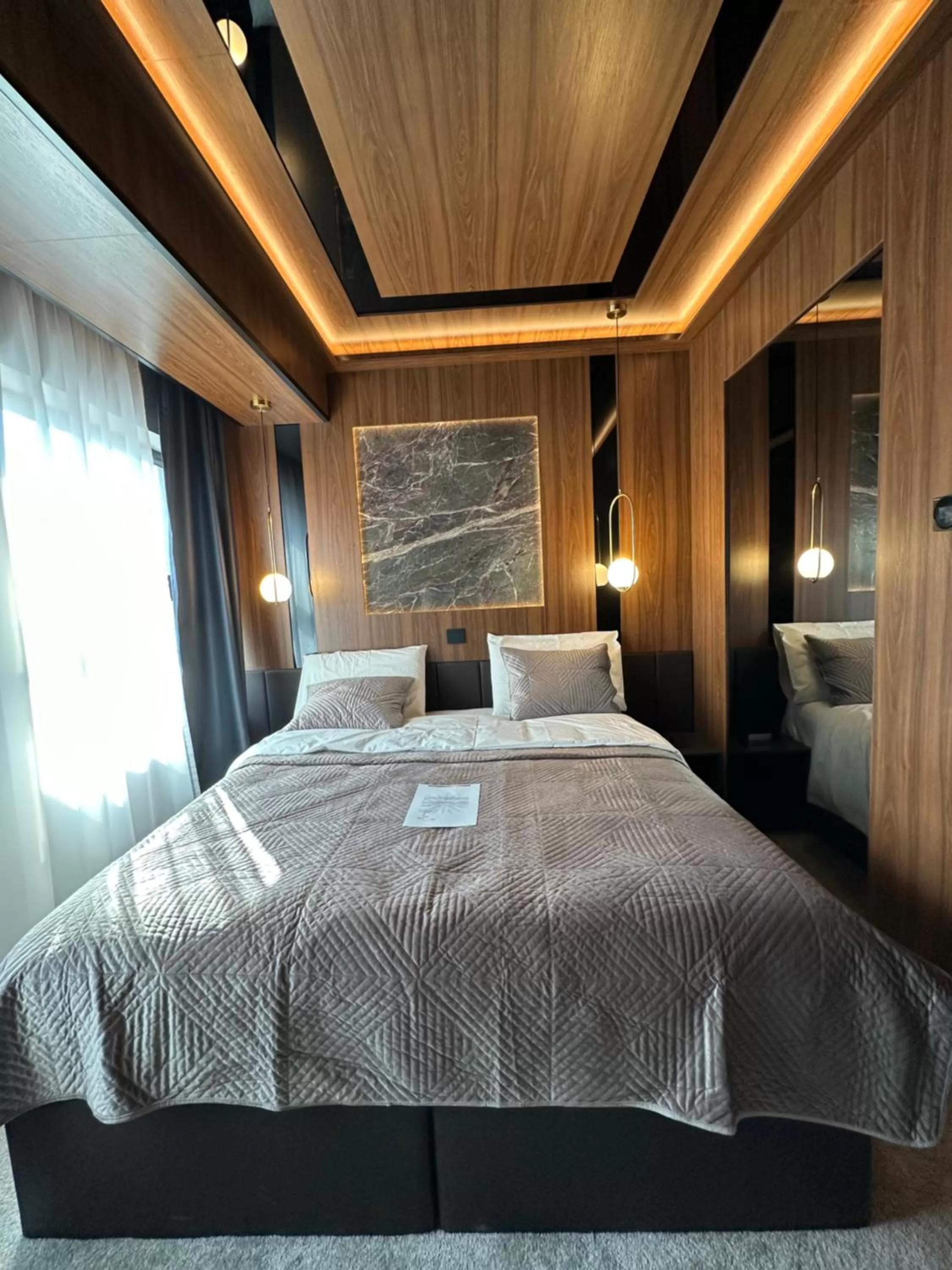 Small Double Room in Hotel Macedonia Square