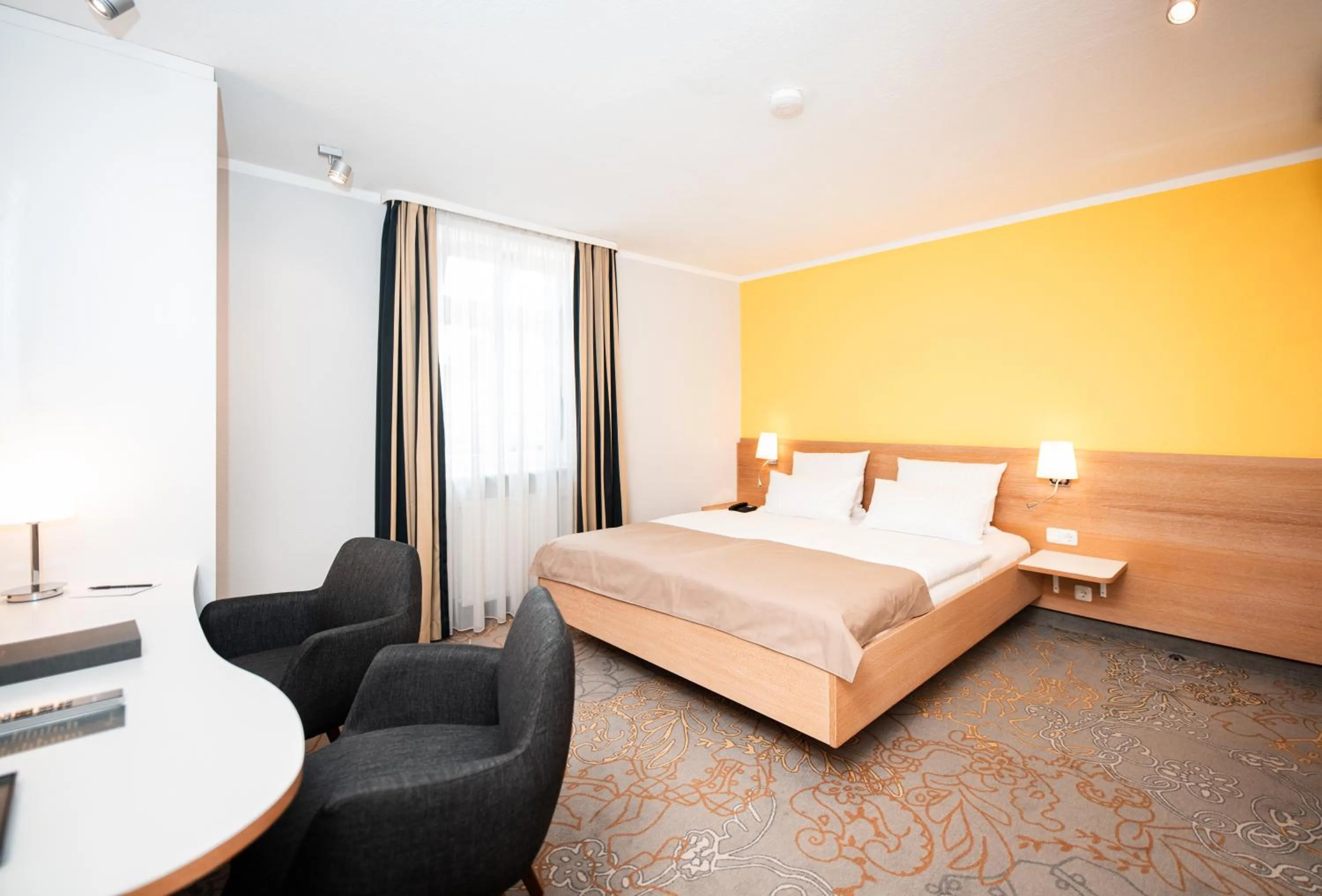 Photo of the whole room, Bed in Hotel Tuchhaus