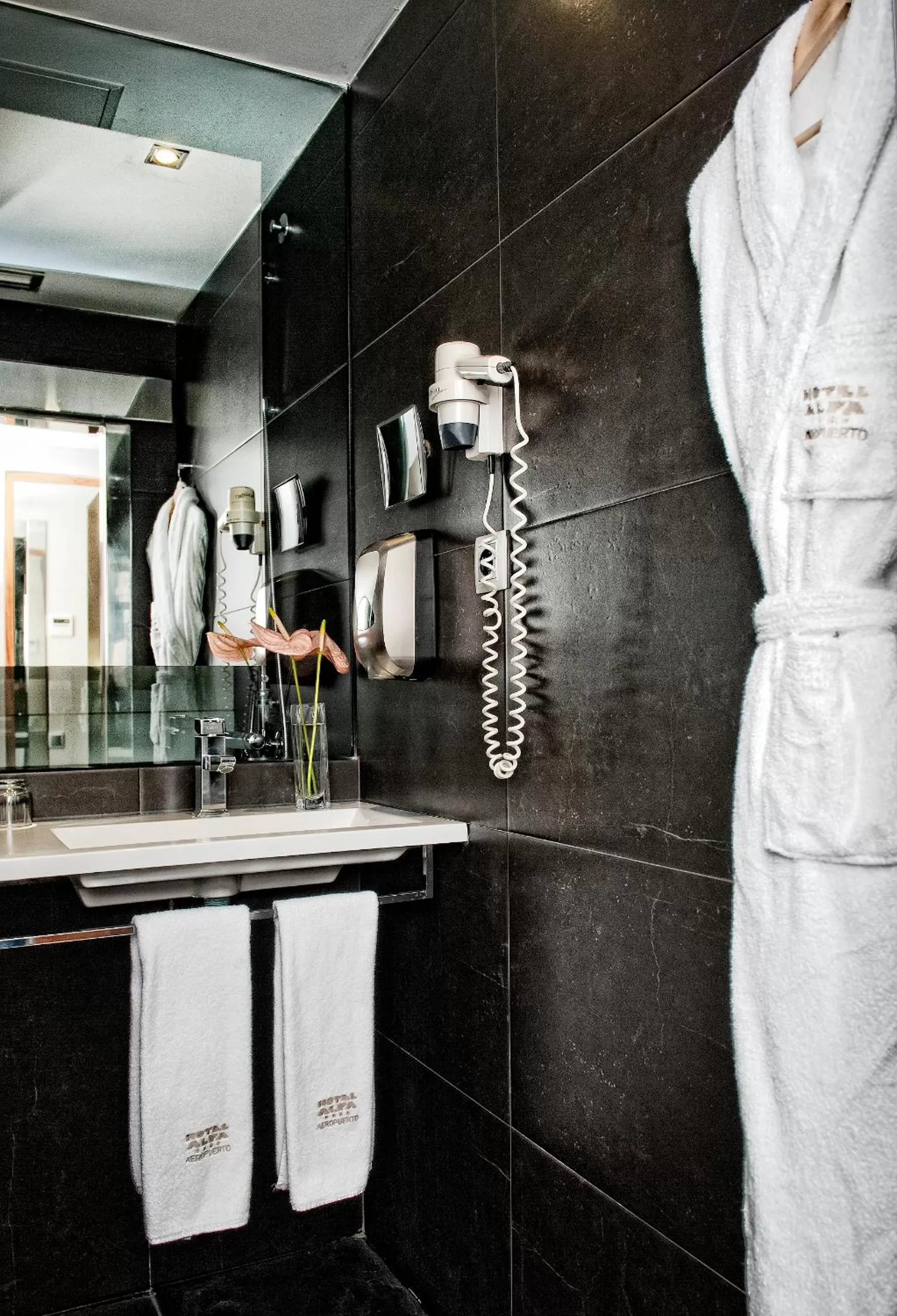 Bathroom in Best Western Plus Hotel Alfa Aeropuerto