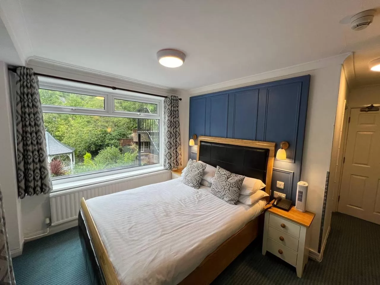 Bed in The Chainbridge Hotel