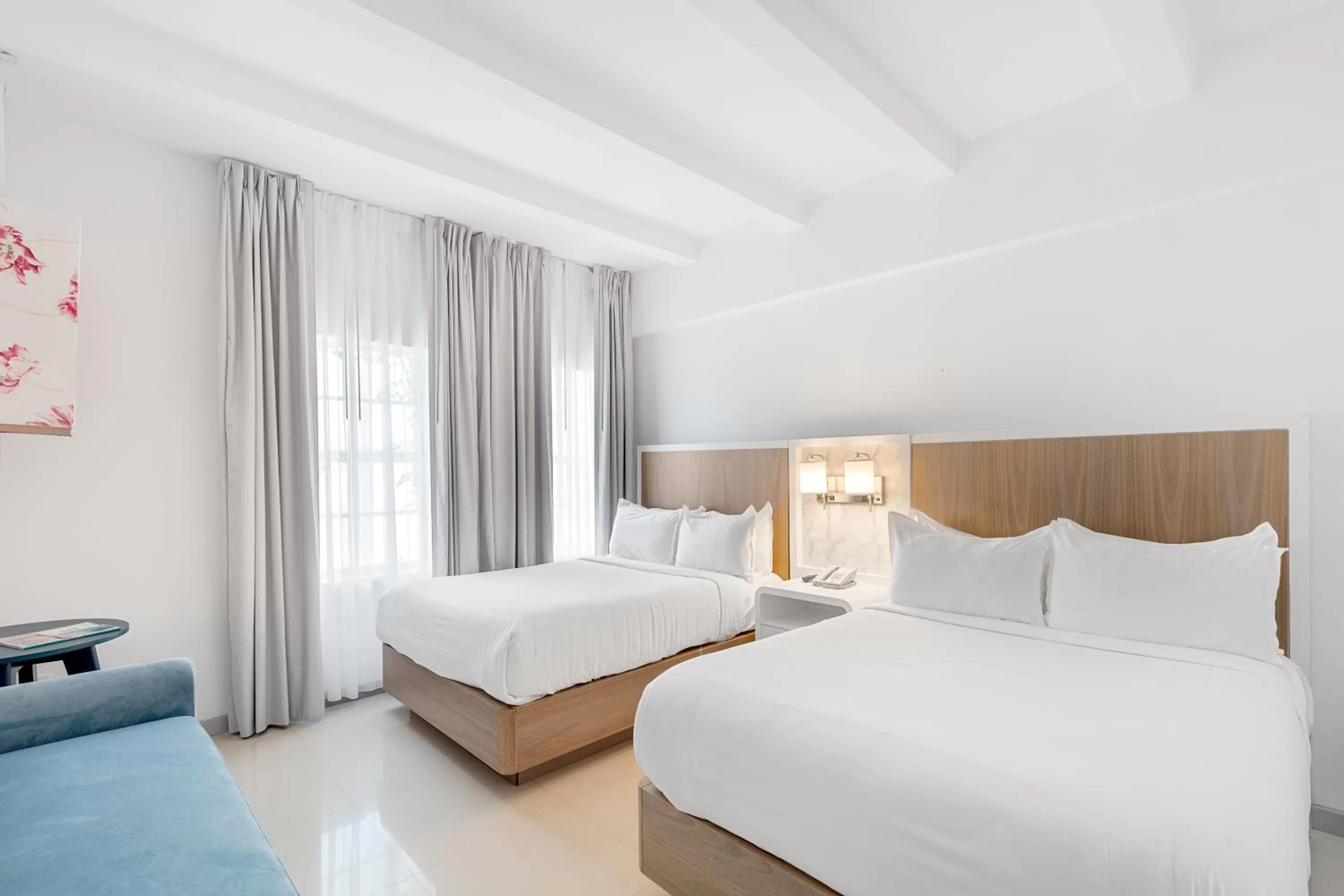 Bed in Townhouse by Luxurban