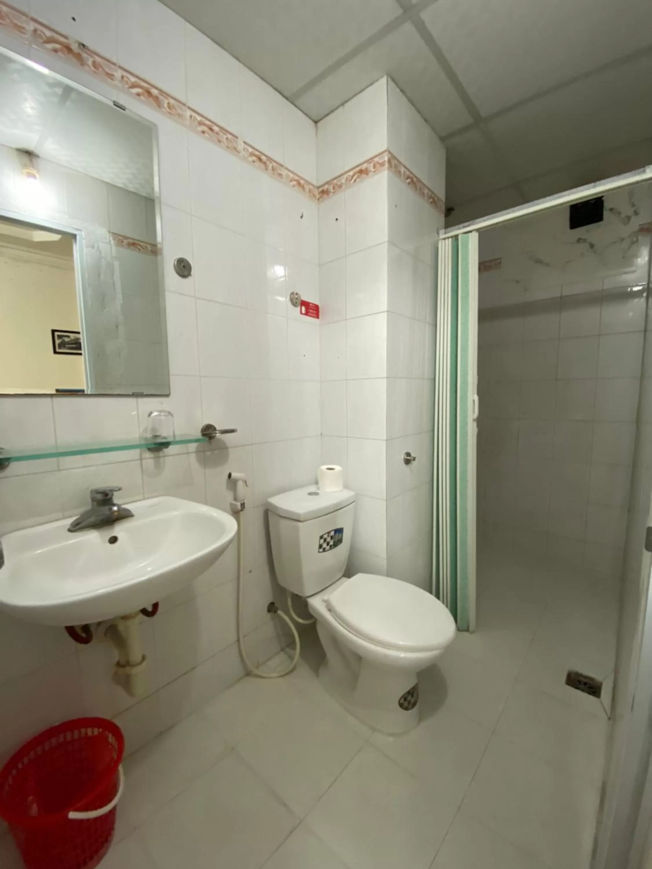 Toilet in Sophie hotel