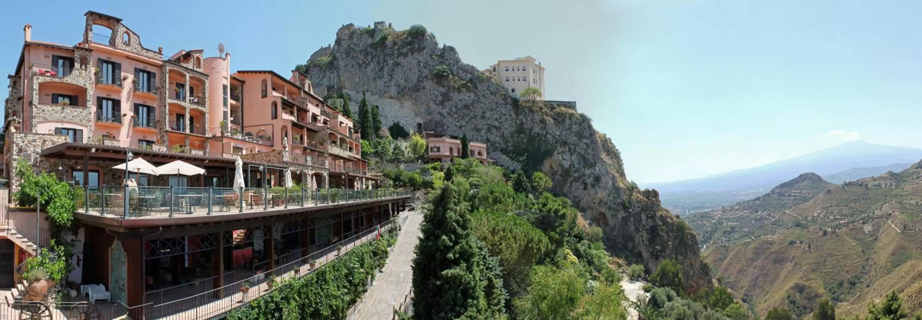 Property building in Hotel Villa Sonia