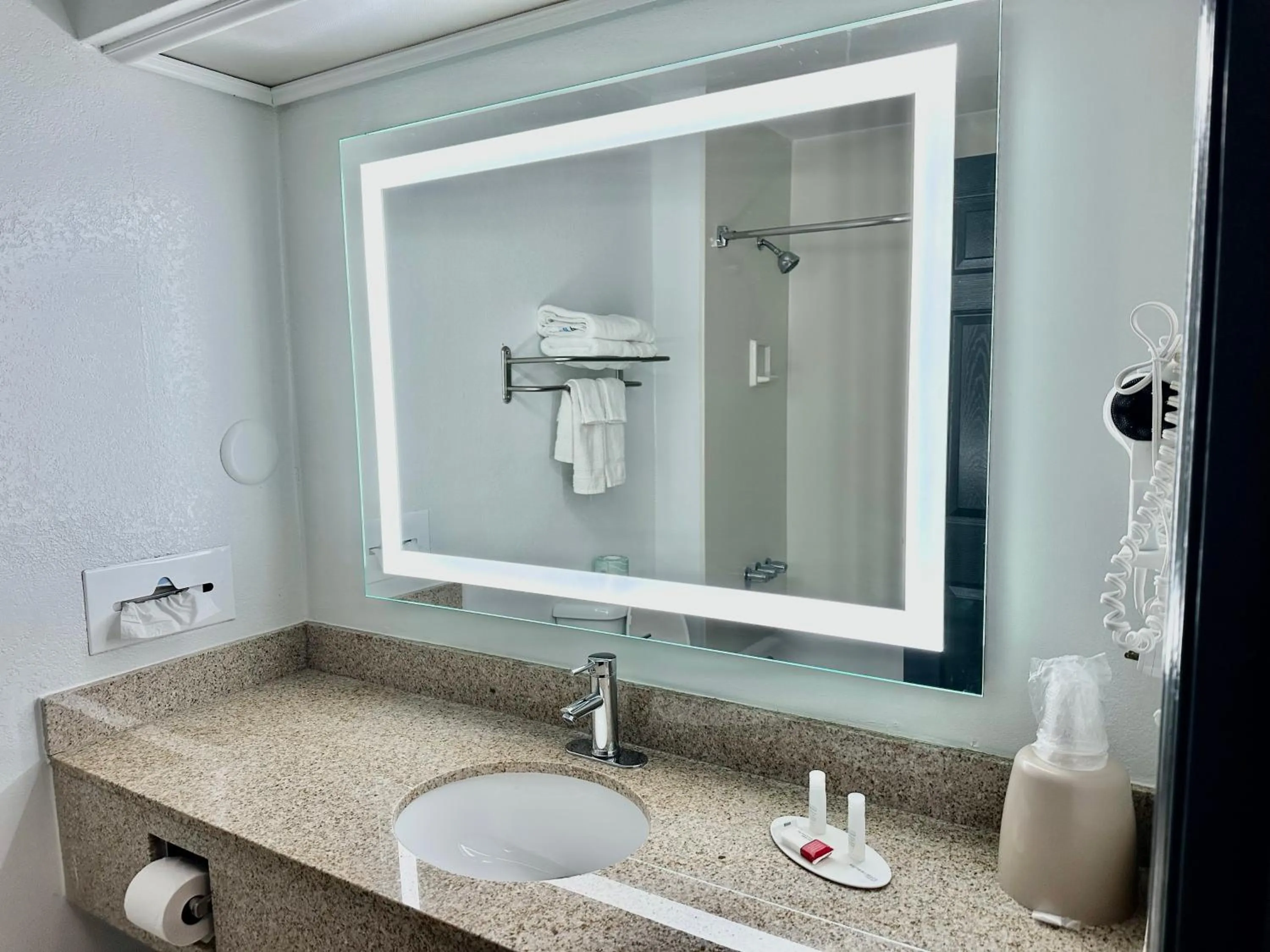 Bathroom in Baymont by Wyndham Kansas City KU Medical Center