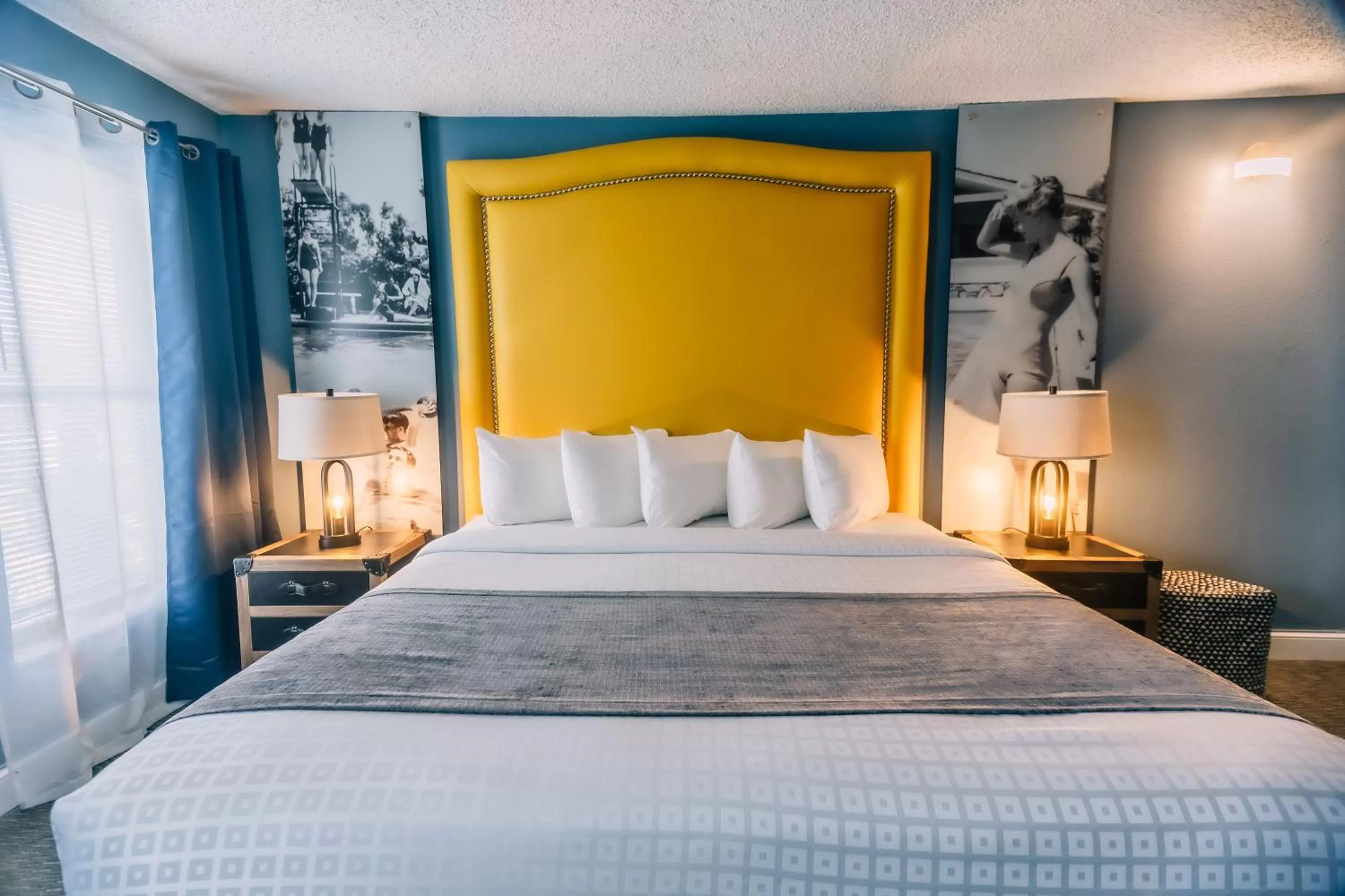 Bed in Hollander Hotel - Downtown St. Petersburg