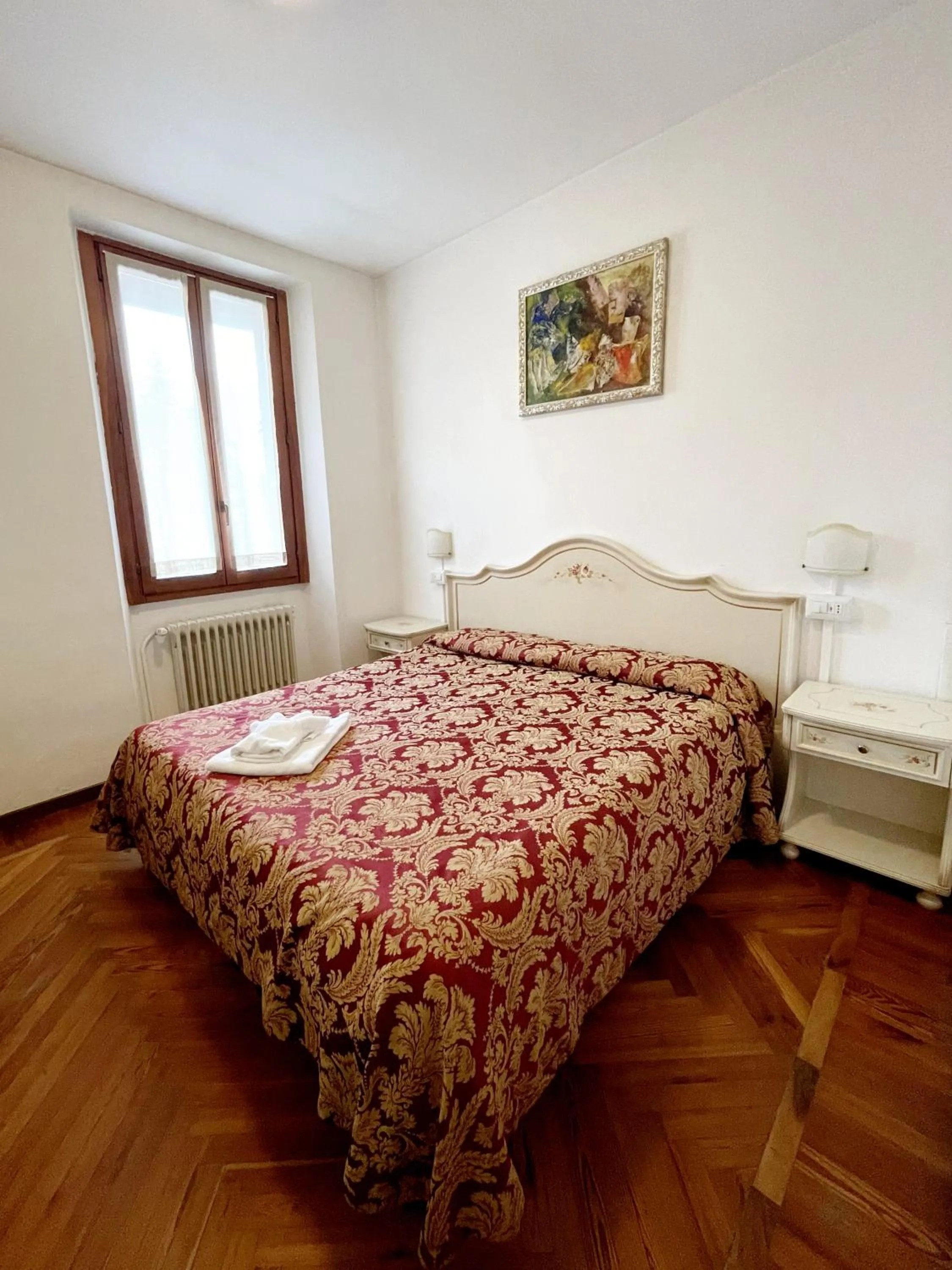 View (from property/room), Bed in Hotel Terzo Crotto