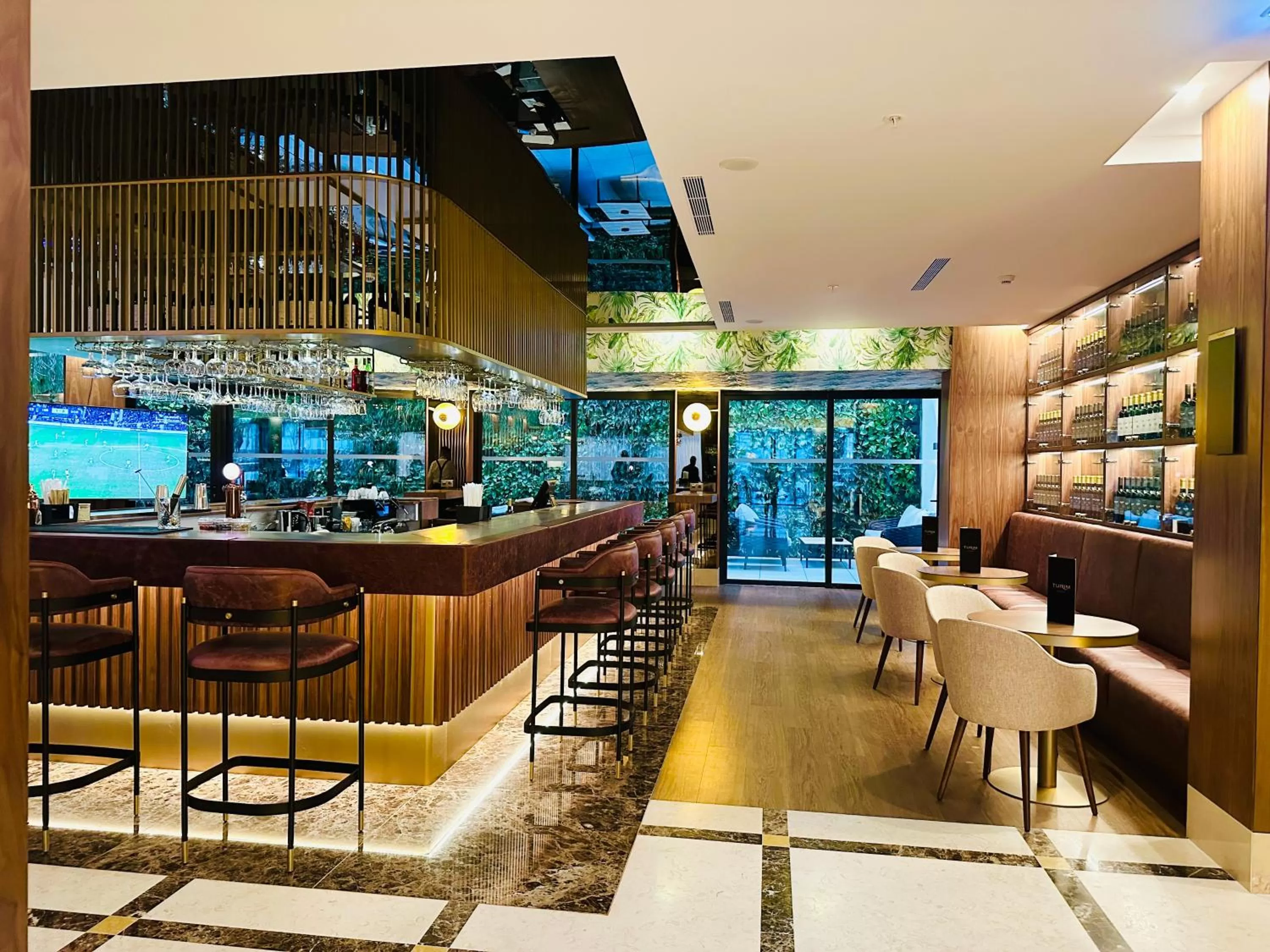 Lounge or bar in TURIM Oporto Hotel