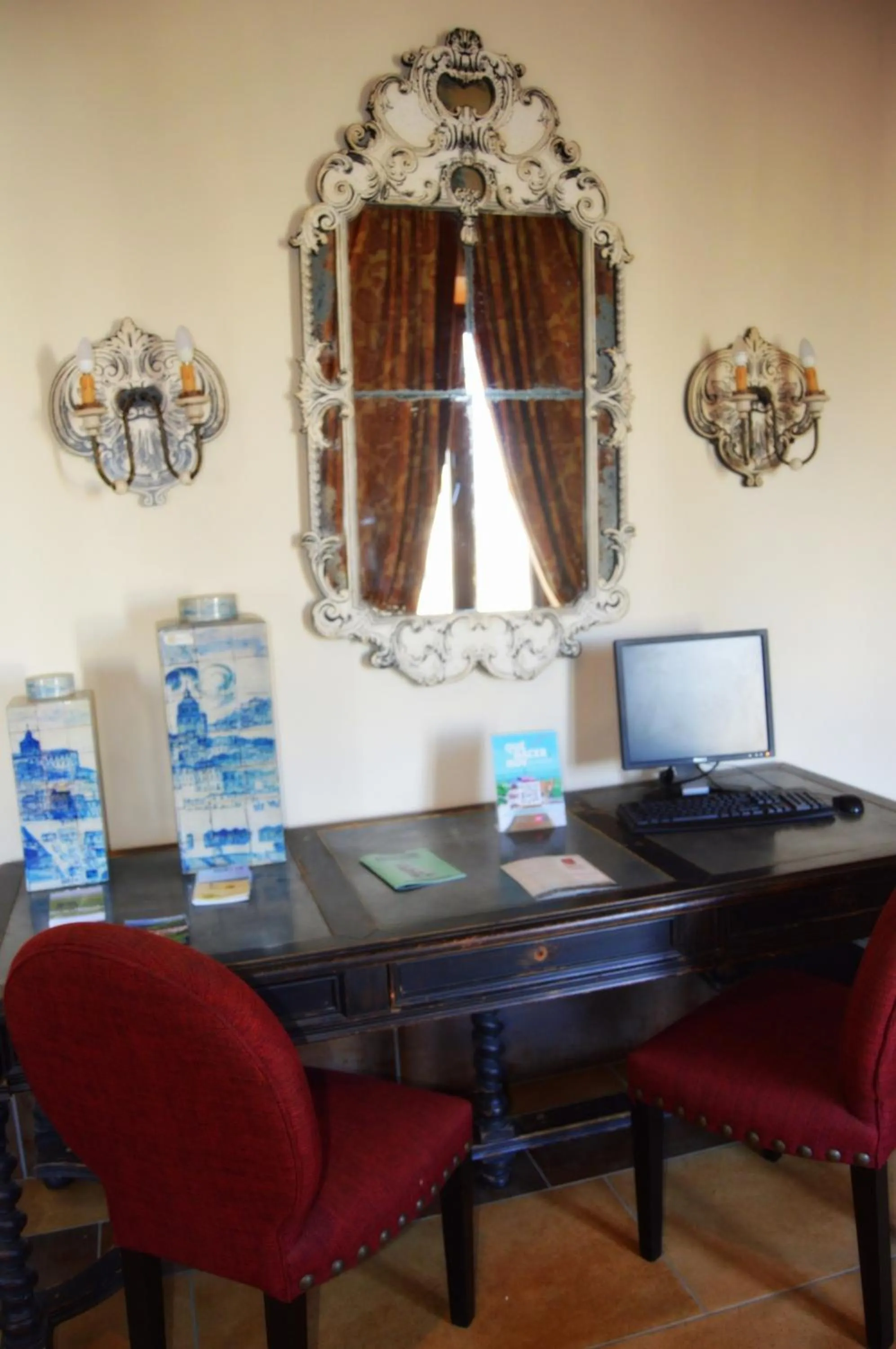 Seating area in Hacienda Montija Hotel