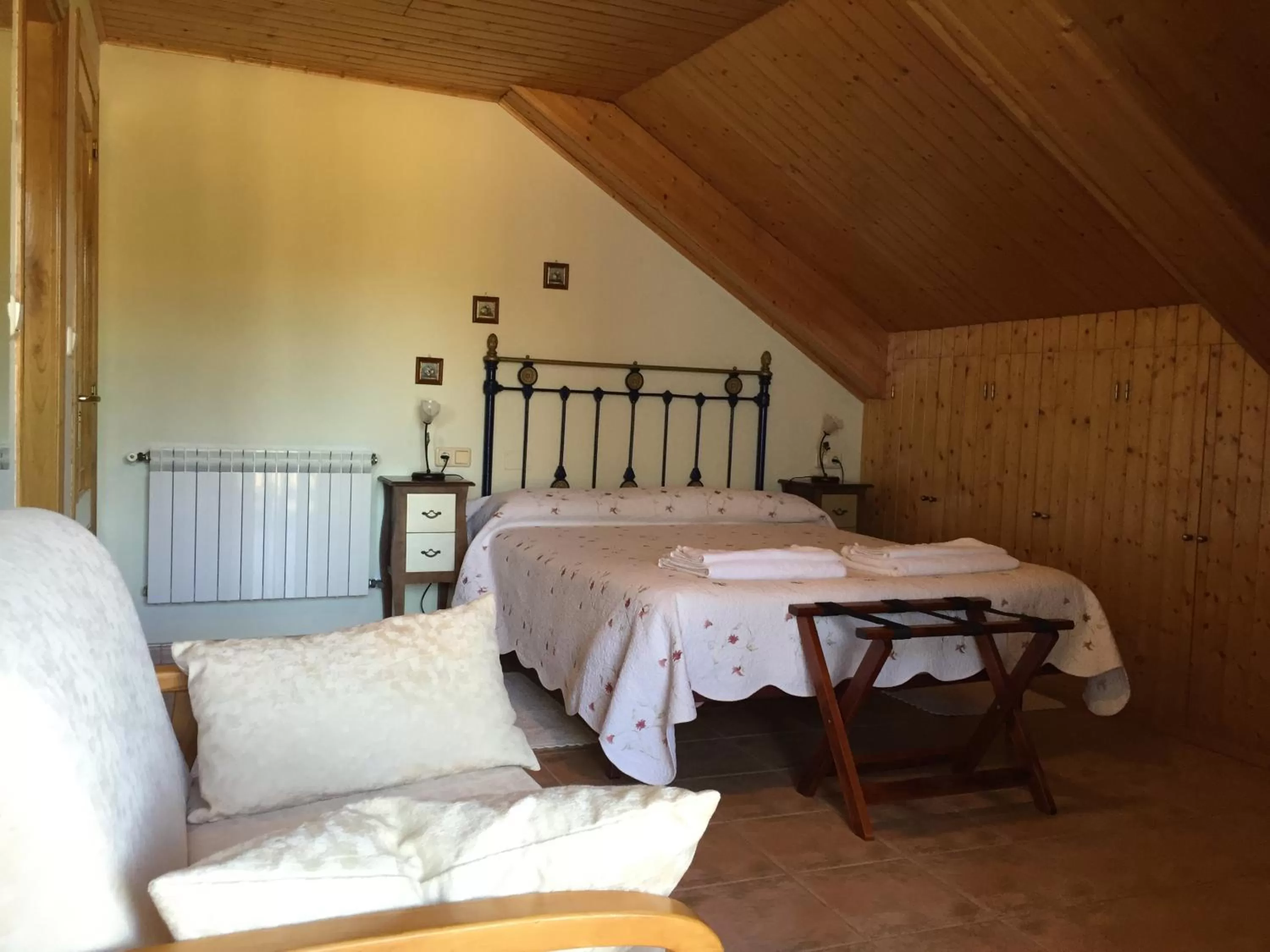 Photo of the whole room, Room Photo in Hotel Rural Casa Ana