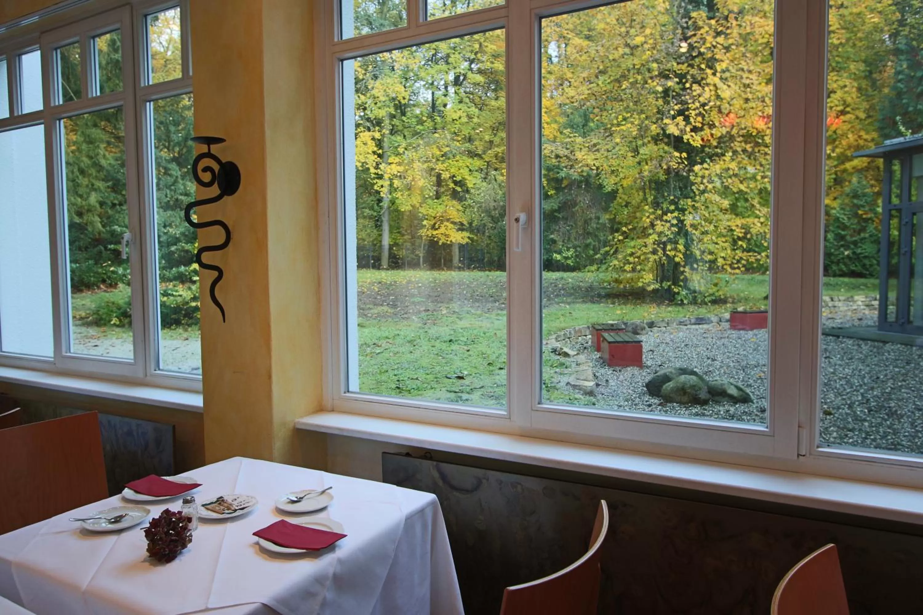 Dining area in Hardtwald Hotel
