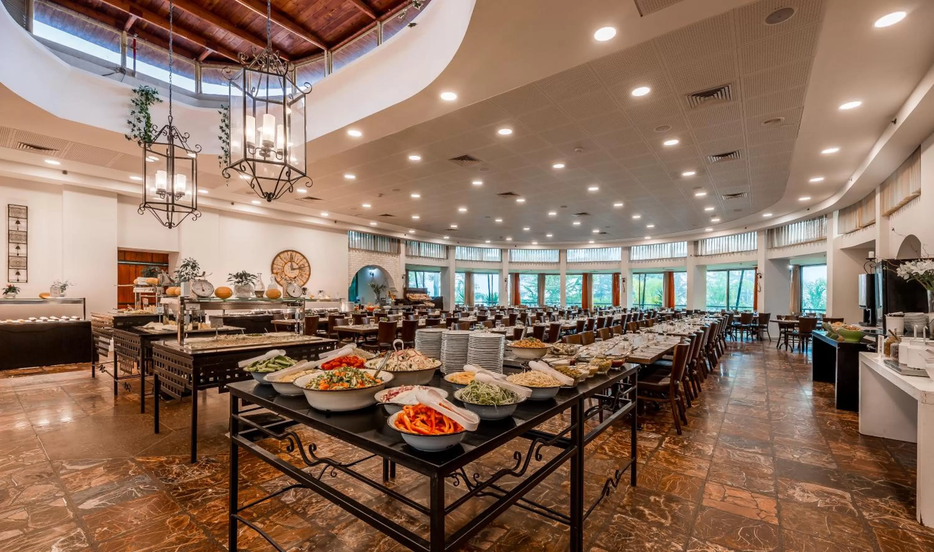 Restaurant/places to eat in Hacienda Forest View Hotel