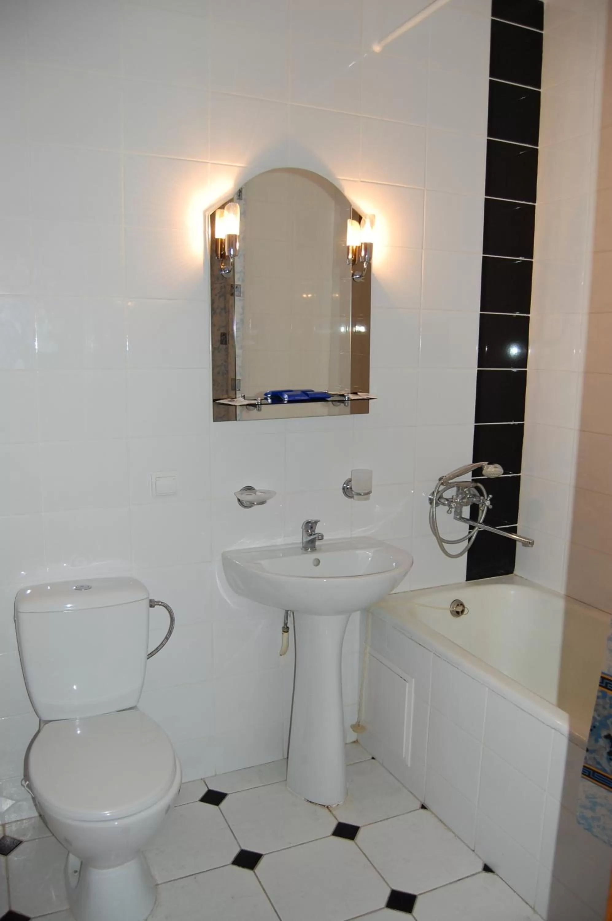 Bathroom in Hotel Prydesnyansky