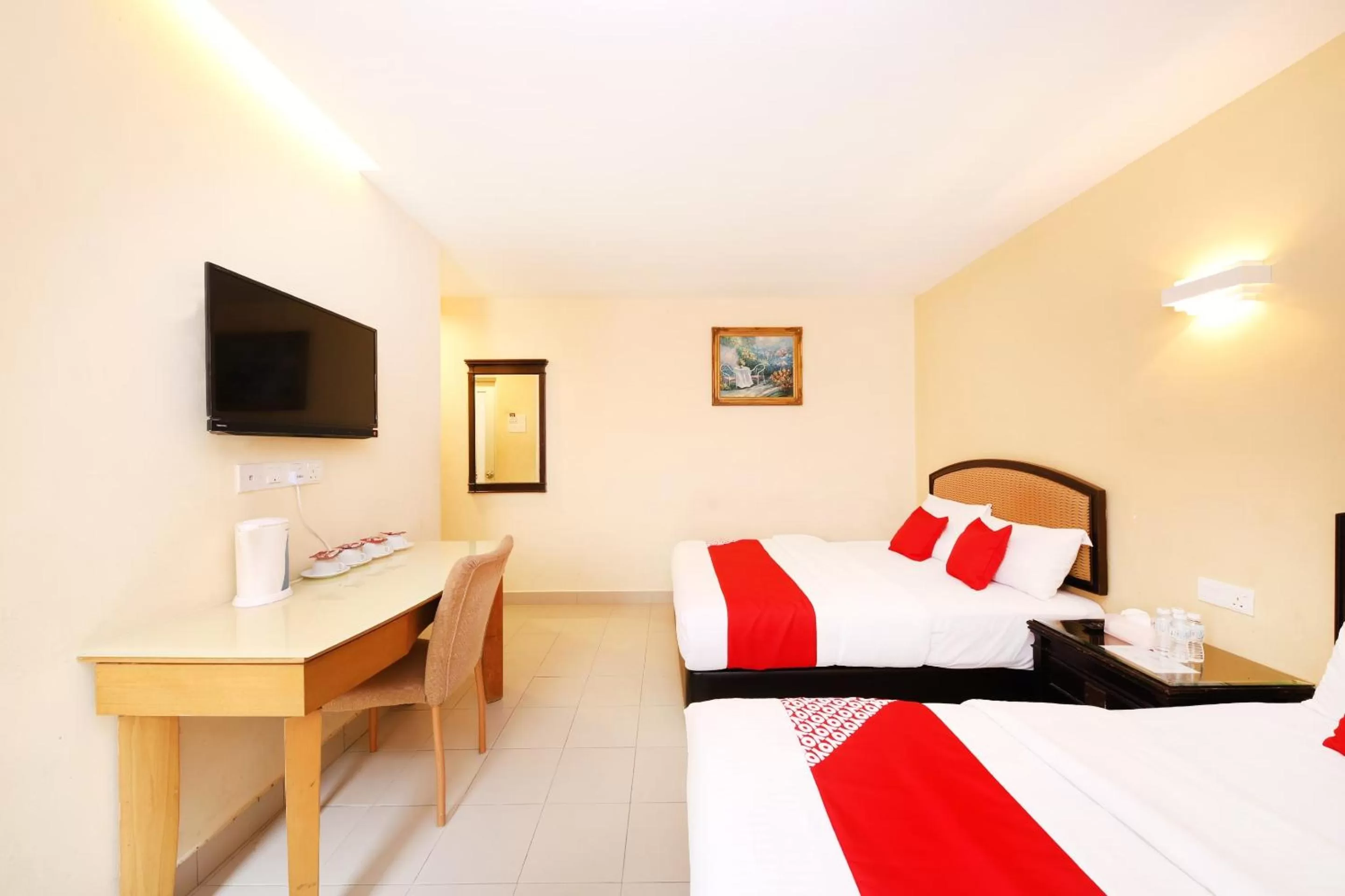 Photo of the whole room in Super OYO 635 Seven Days Hotel