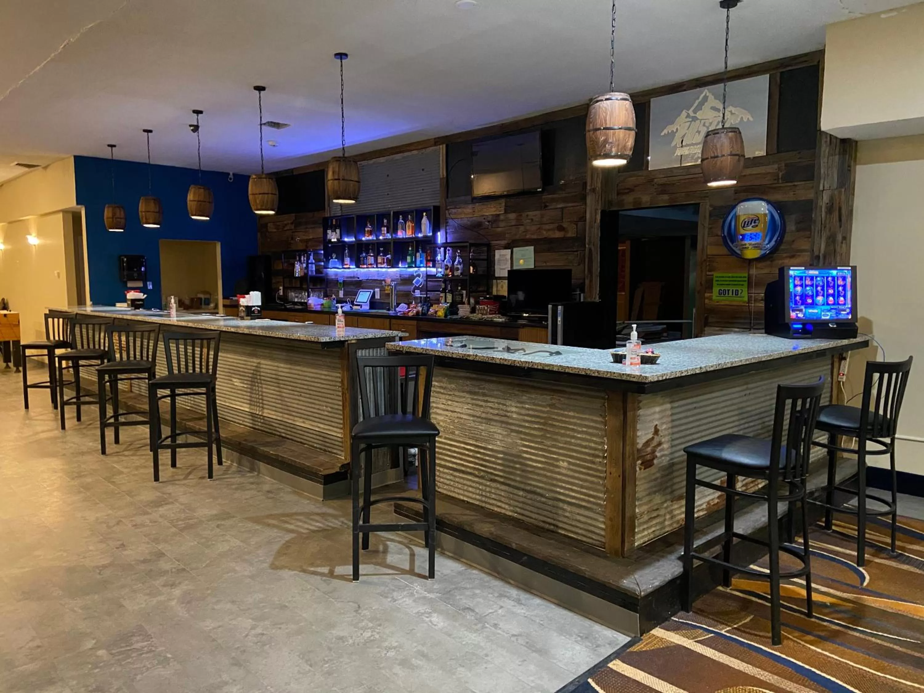 Lounge or bar in Days Inn by Wyndham Rawlins