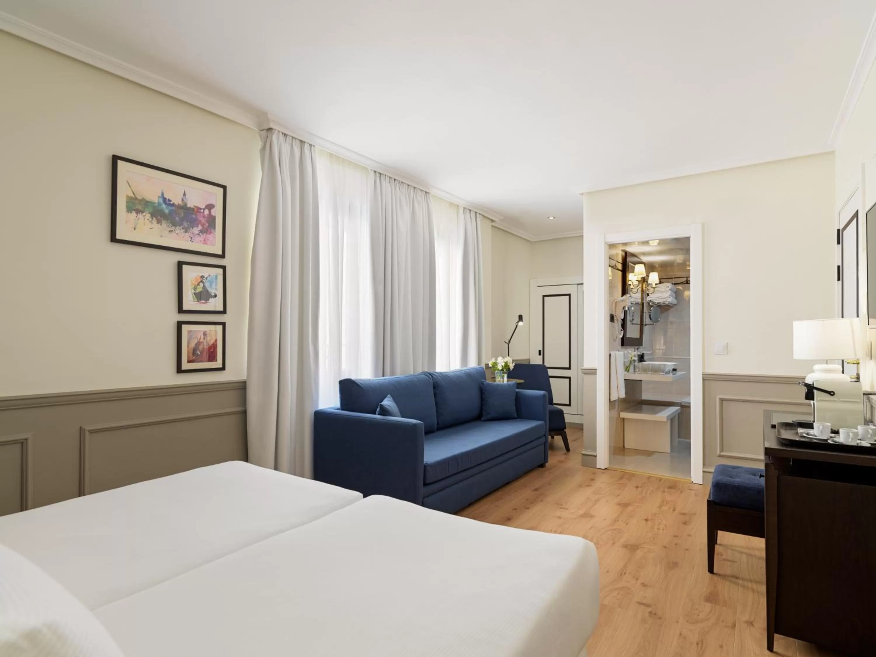 Decorative detail, Bed in H10 Corregidor Boutique Hotel