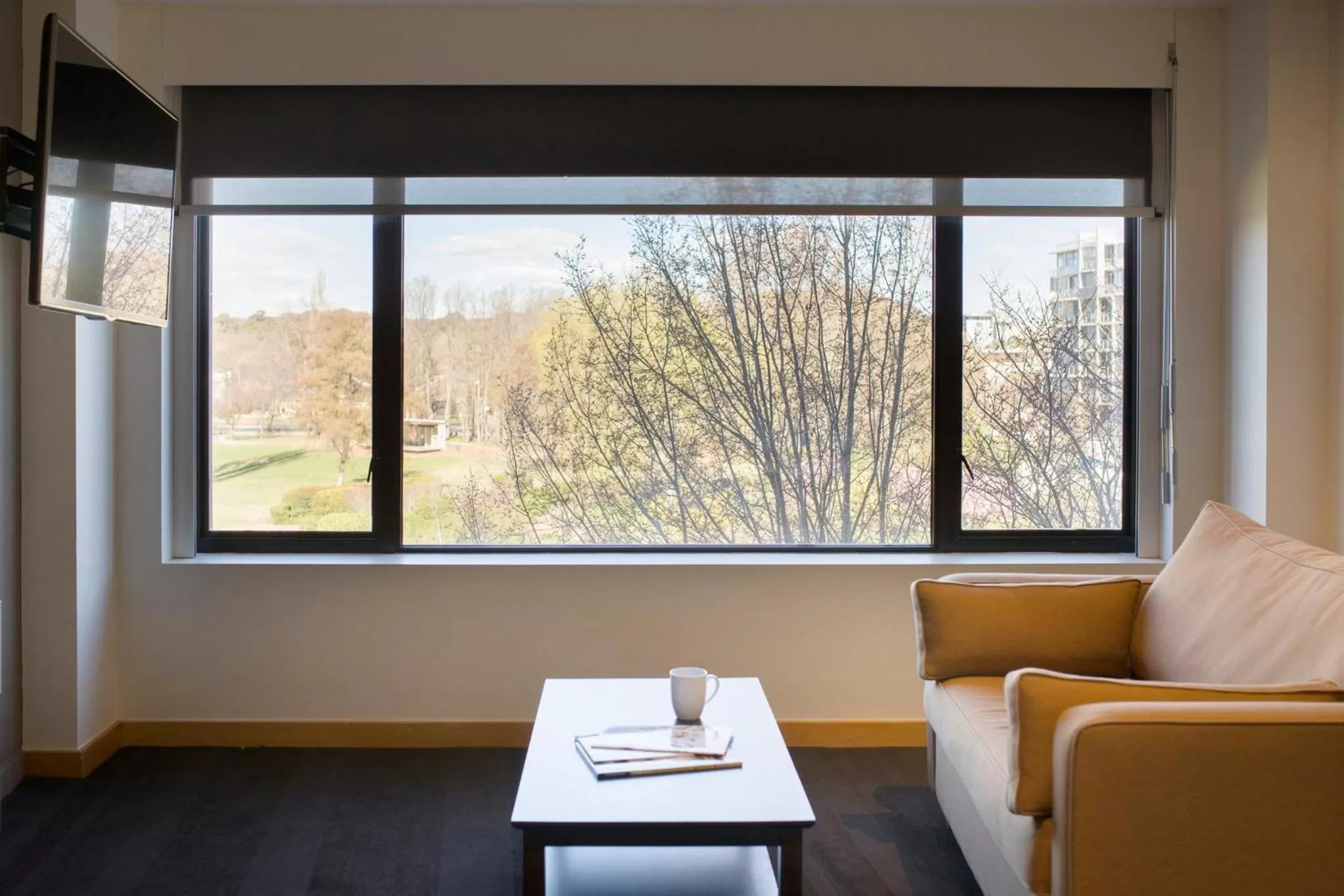 Photo of the whole room in Crowne Plaza Canberra by IHG