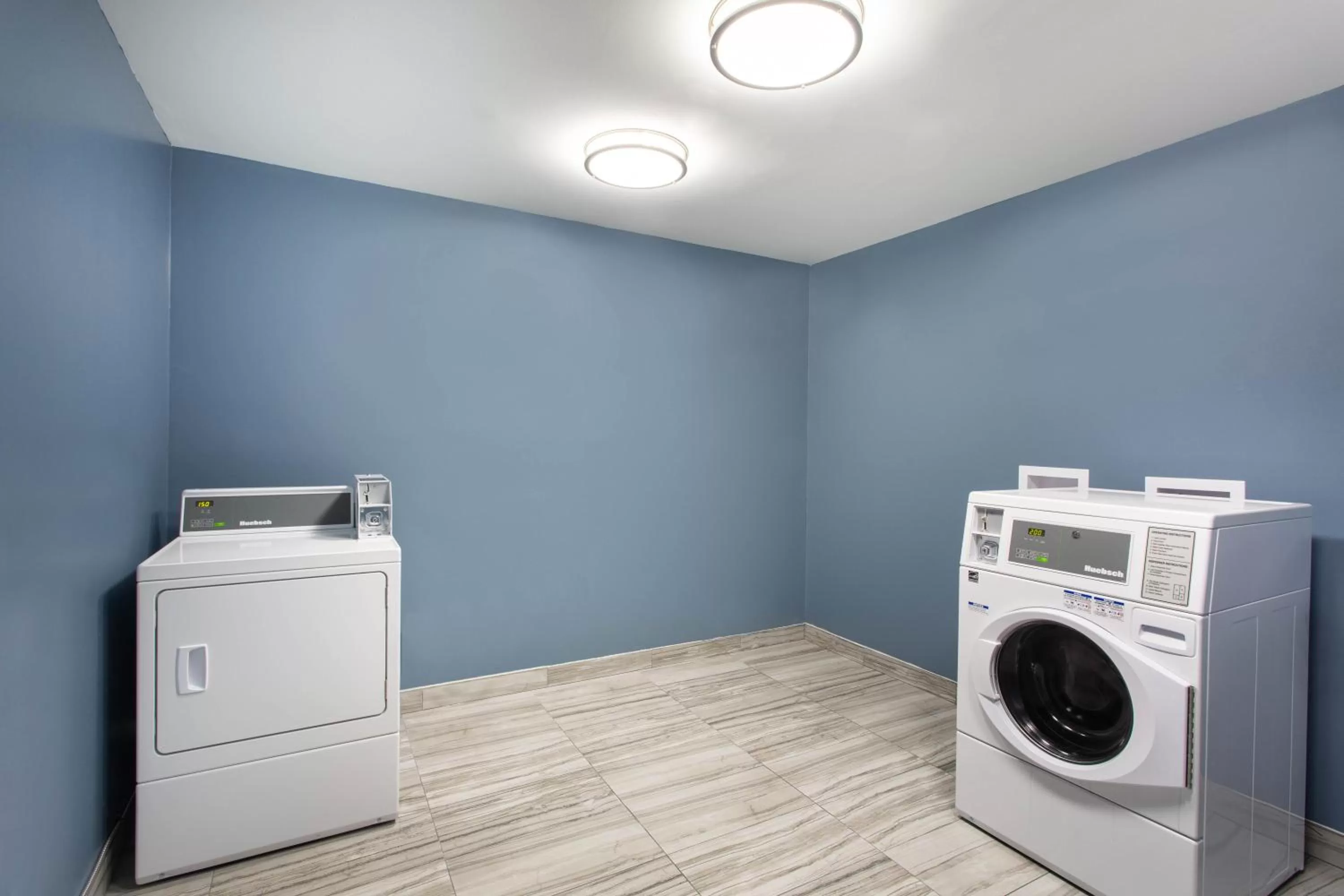 University Inn & Suites