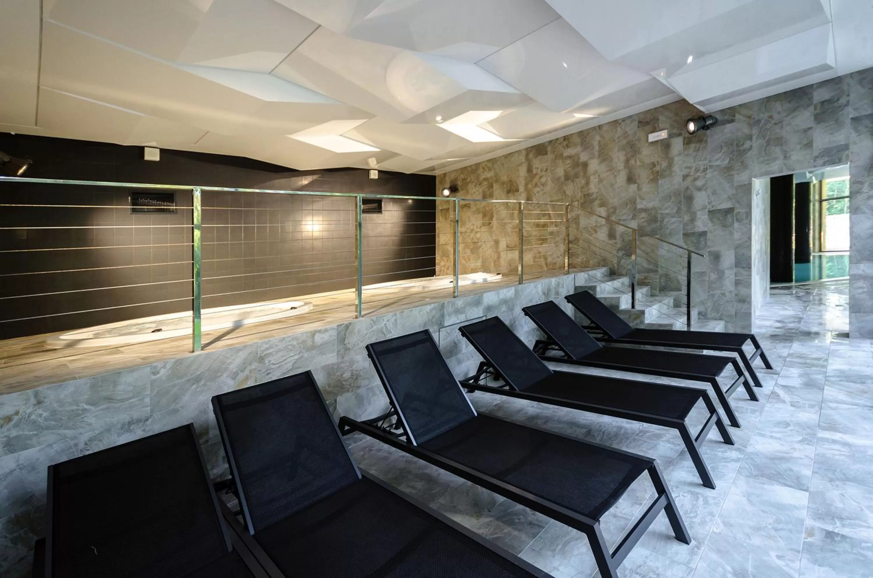 Hot Tub in Diune Resort by Zdrojowa