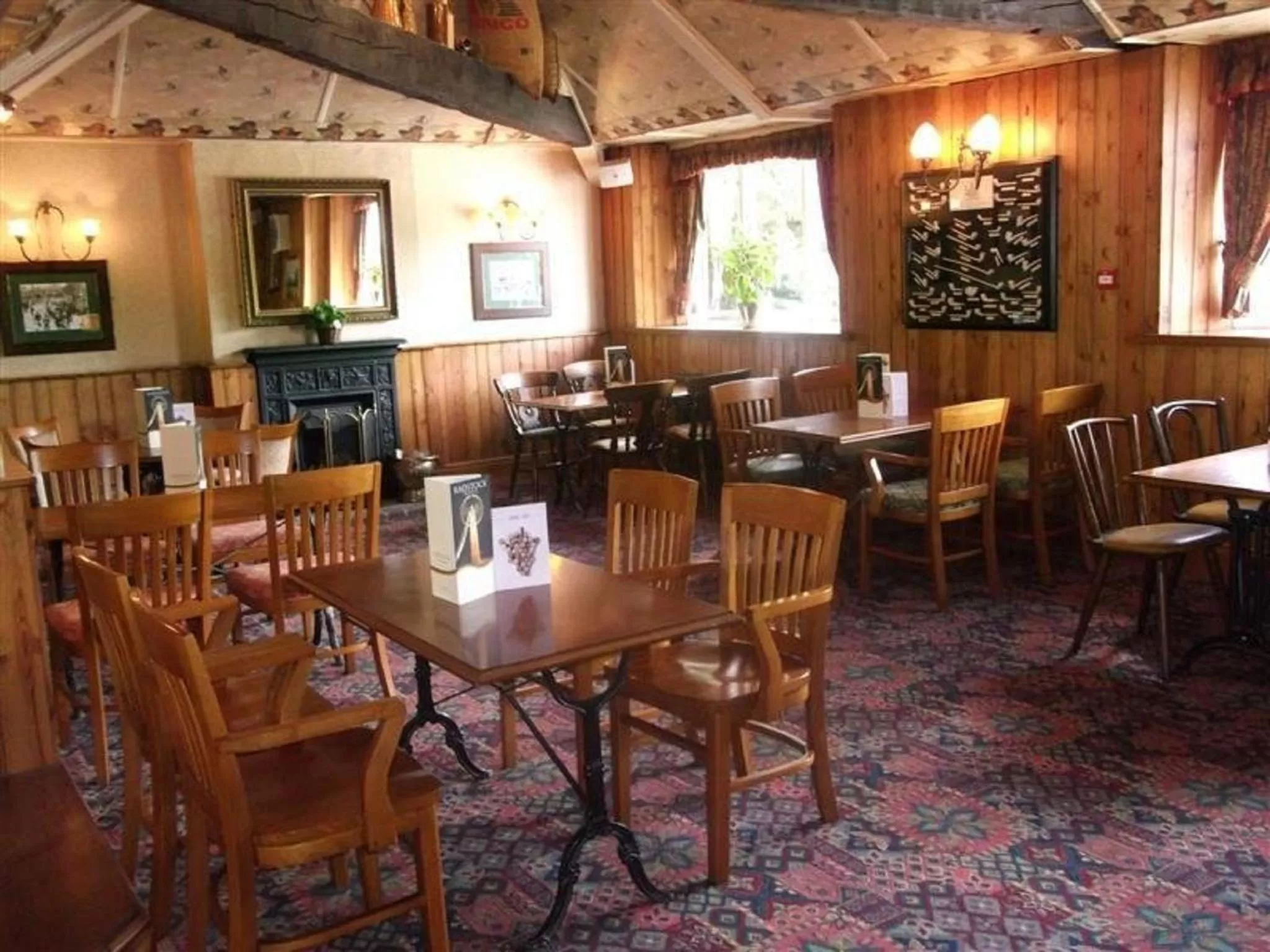 Restaurant/places to eat in Radstock Hotel near Bath