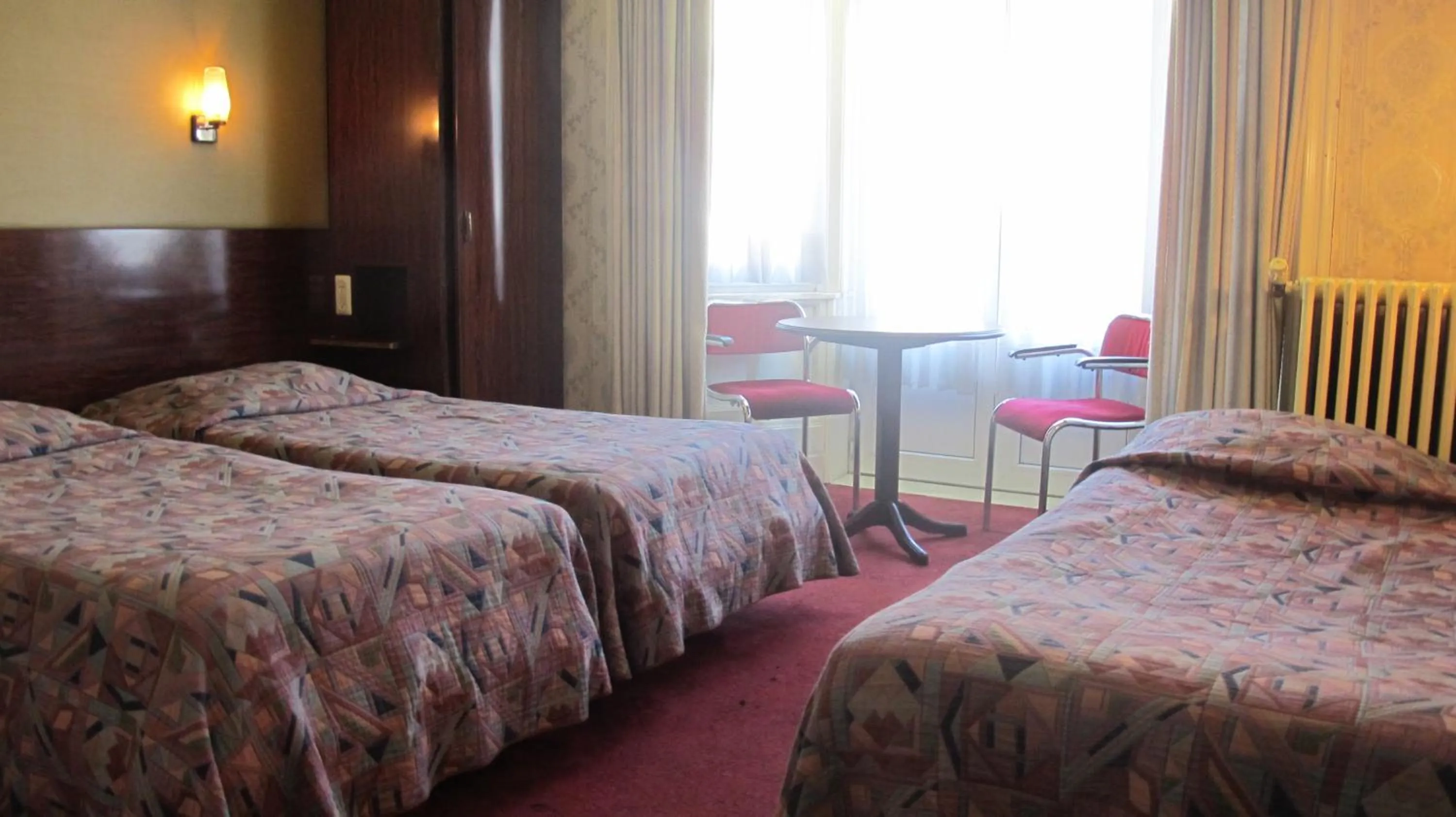 Bed in Hotel Manhattan