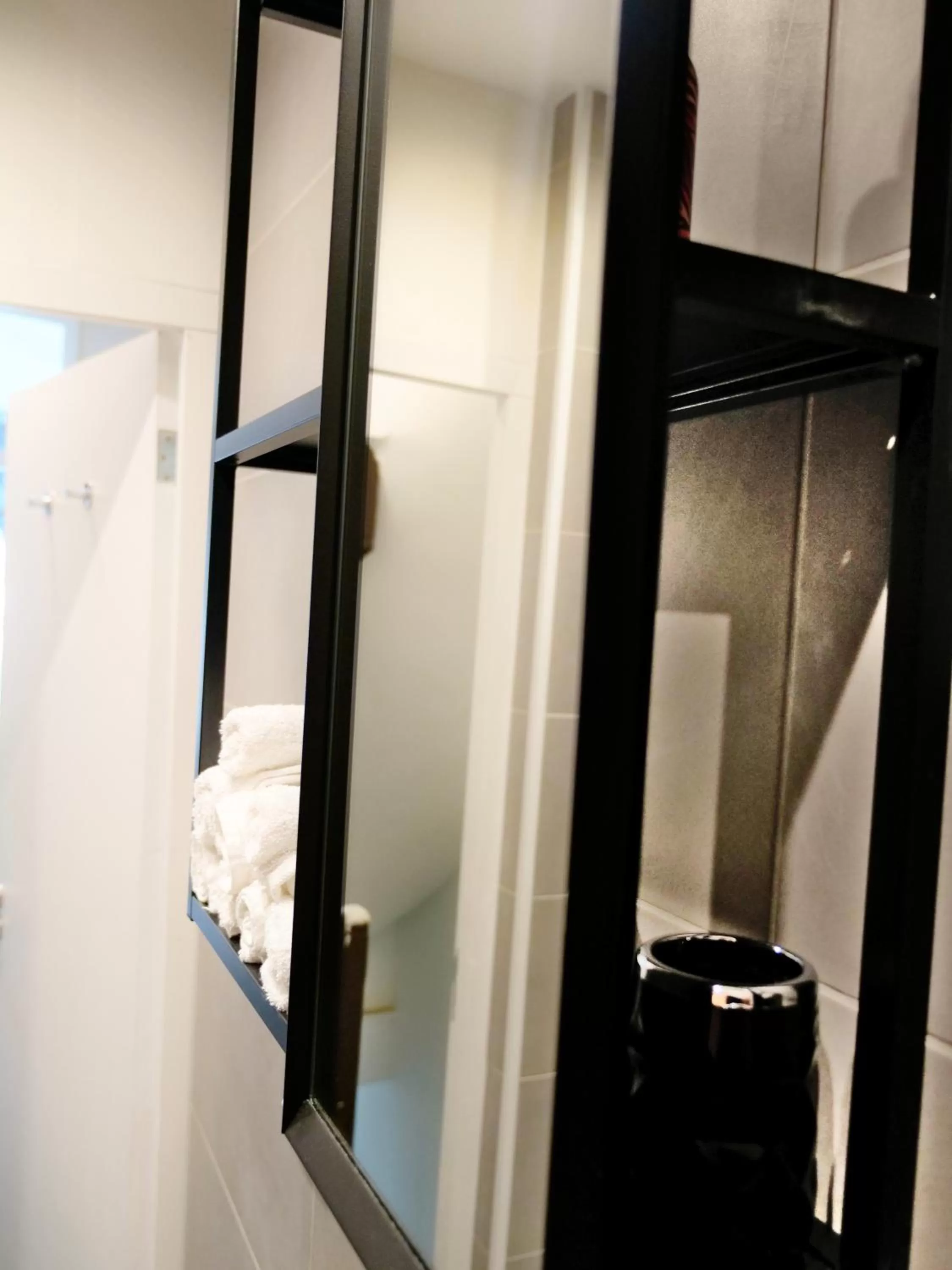 Bathroom in The Diesel Bed and Breakfast