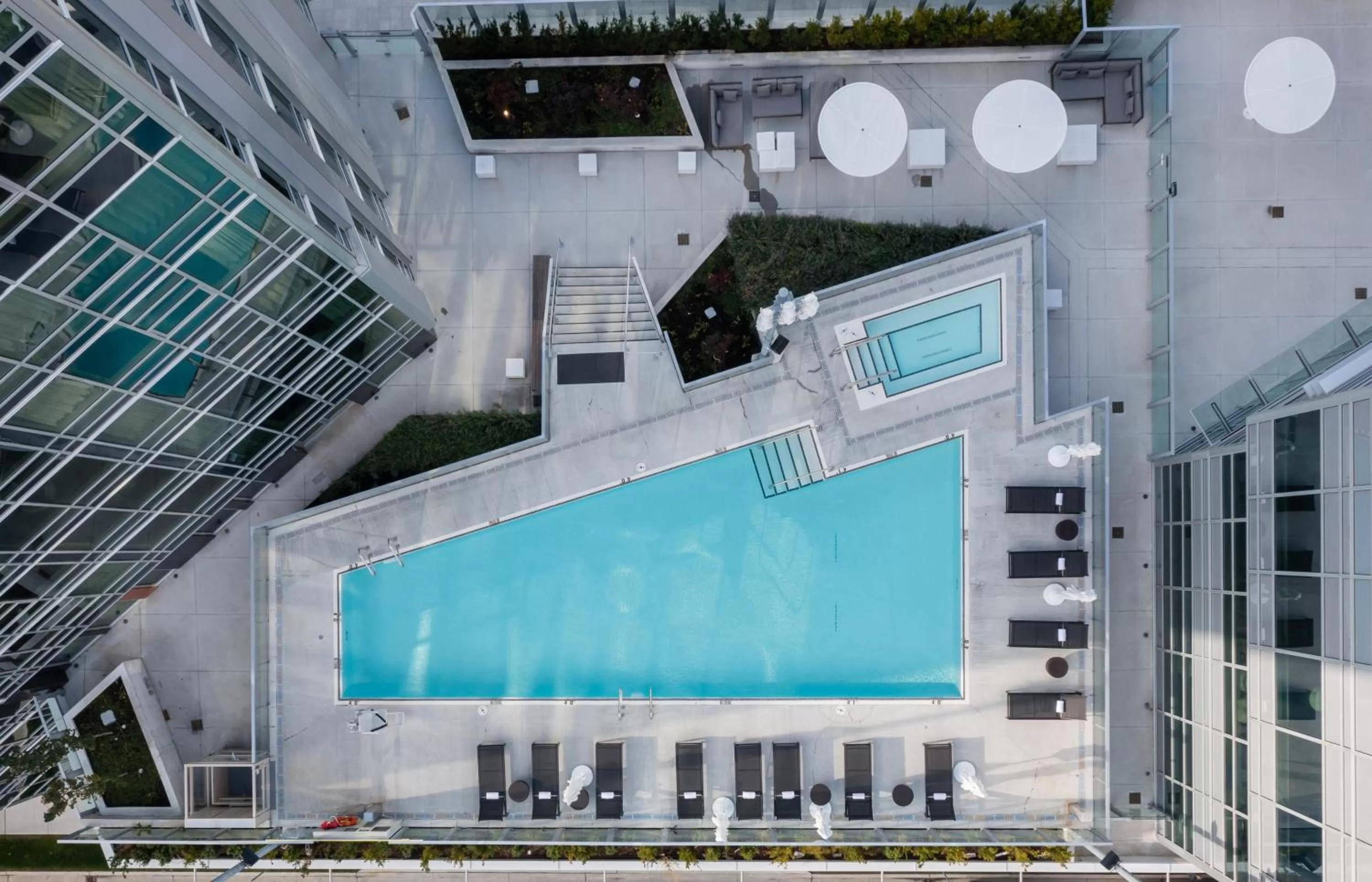 Swimming pool in Versante Hotel