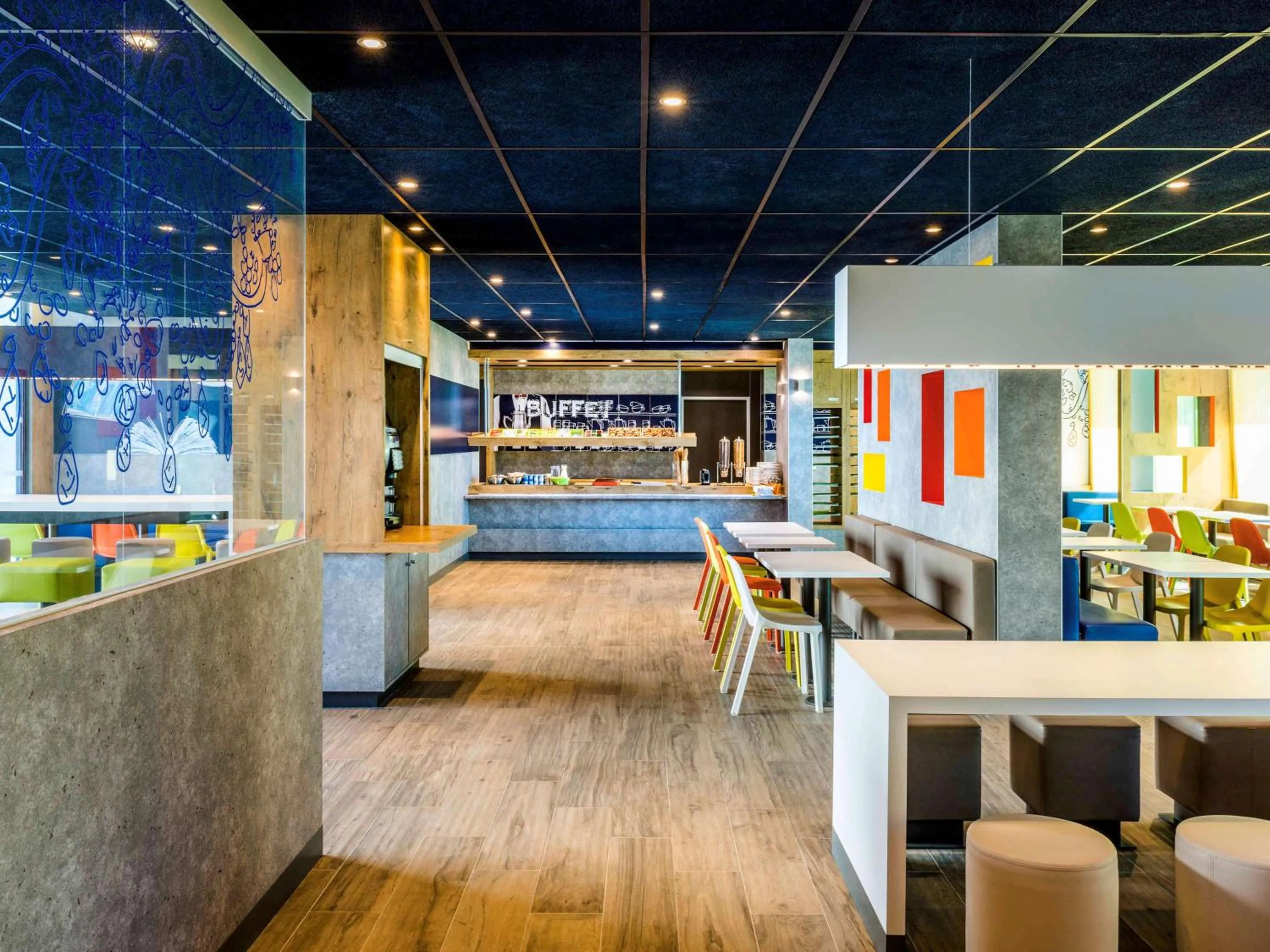 Restaurant/places to eat in ibis budget Saint Quentin Yvelines - Vélodrome
