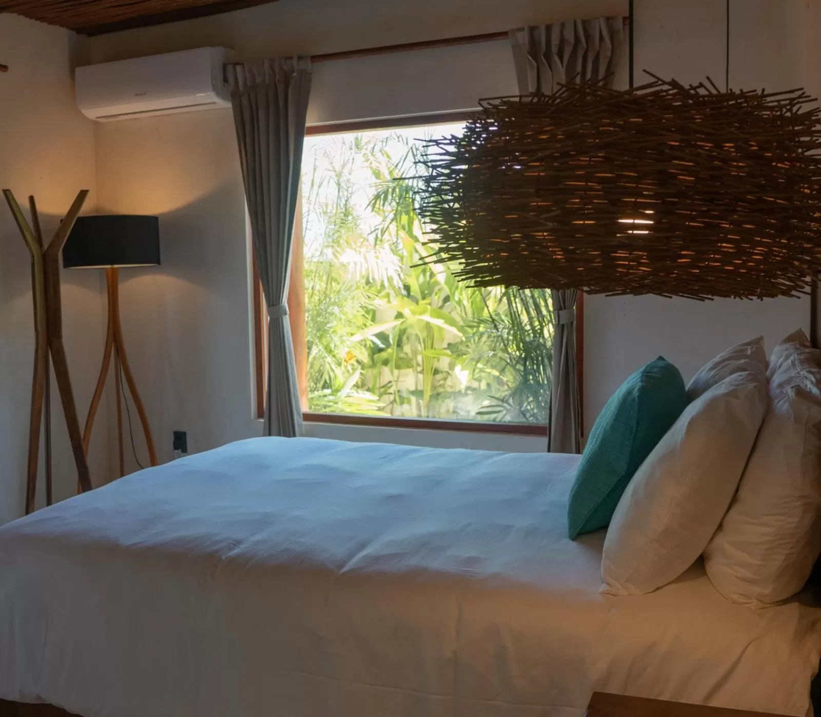 Bed in Puerta del Cielo Hotel Origen